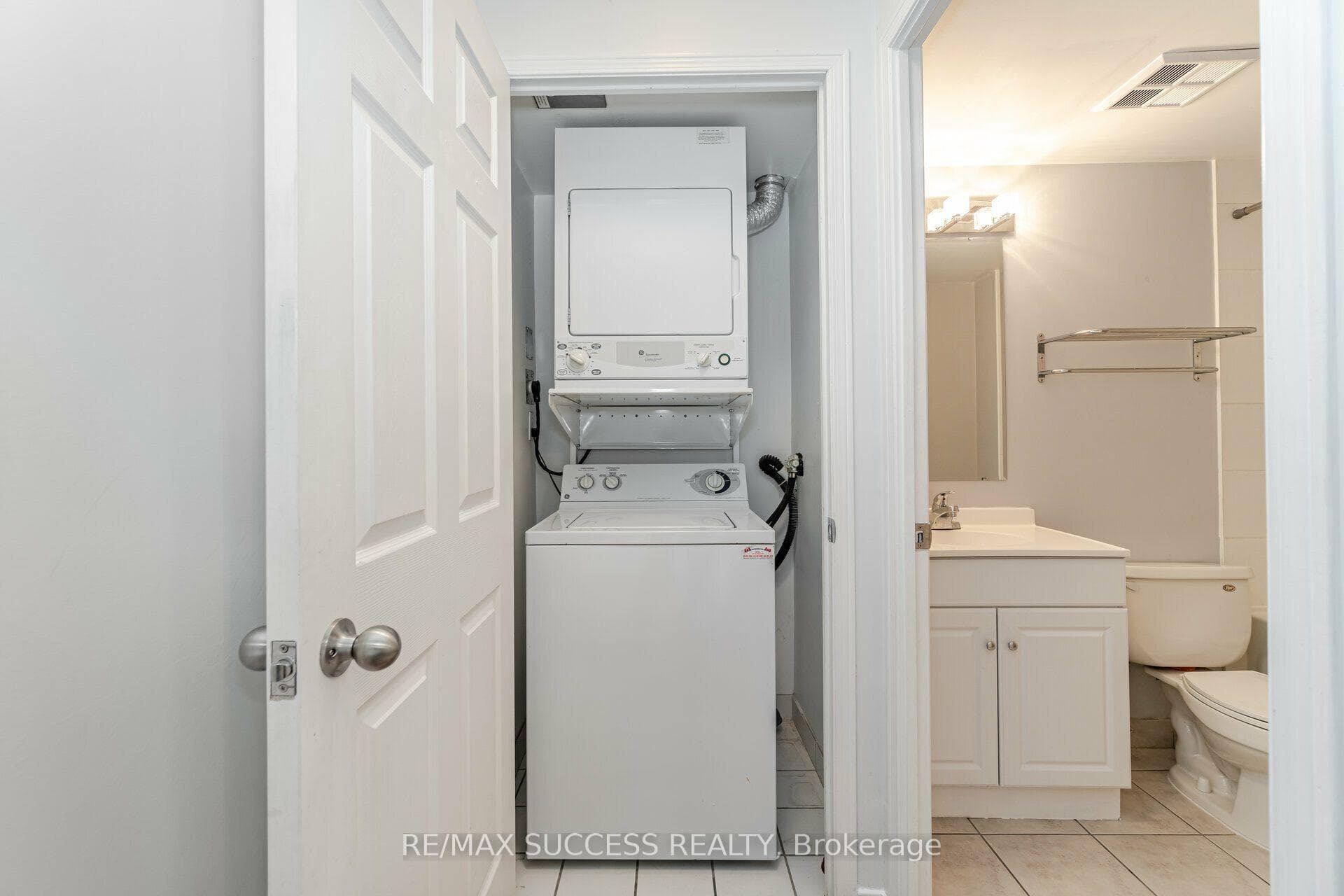 11 Michael Power Place Unit PH14 photo 15