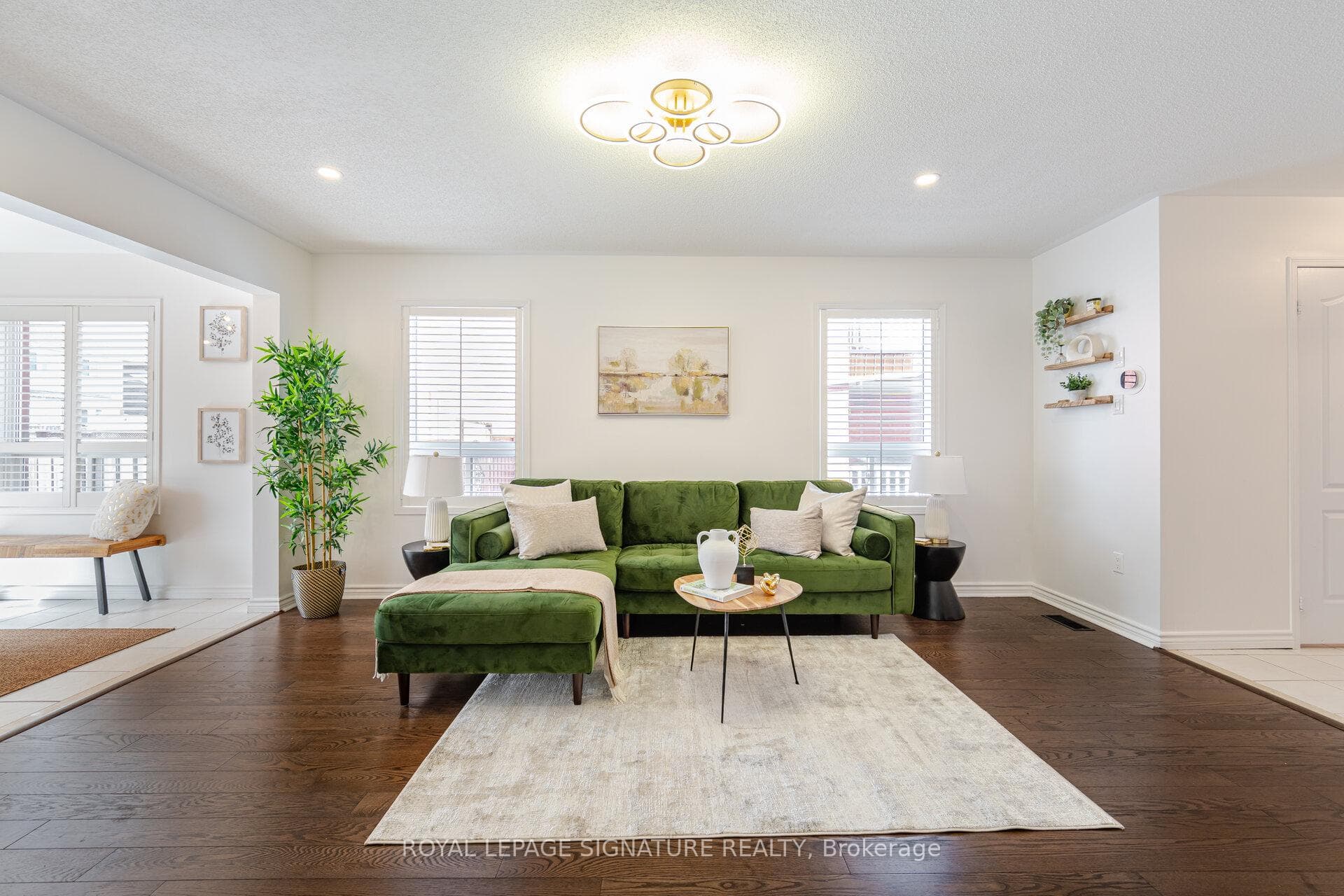 53 Presley Crescent photo 5
