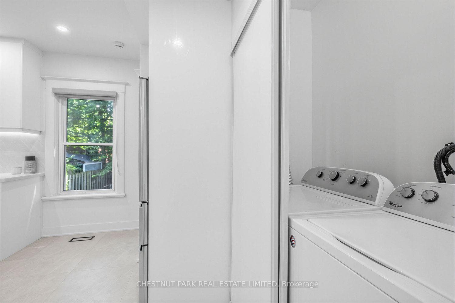 89 Dearbourne Avenue photo 18