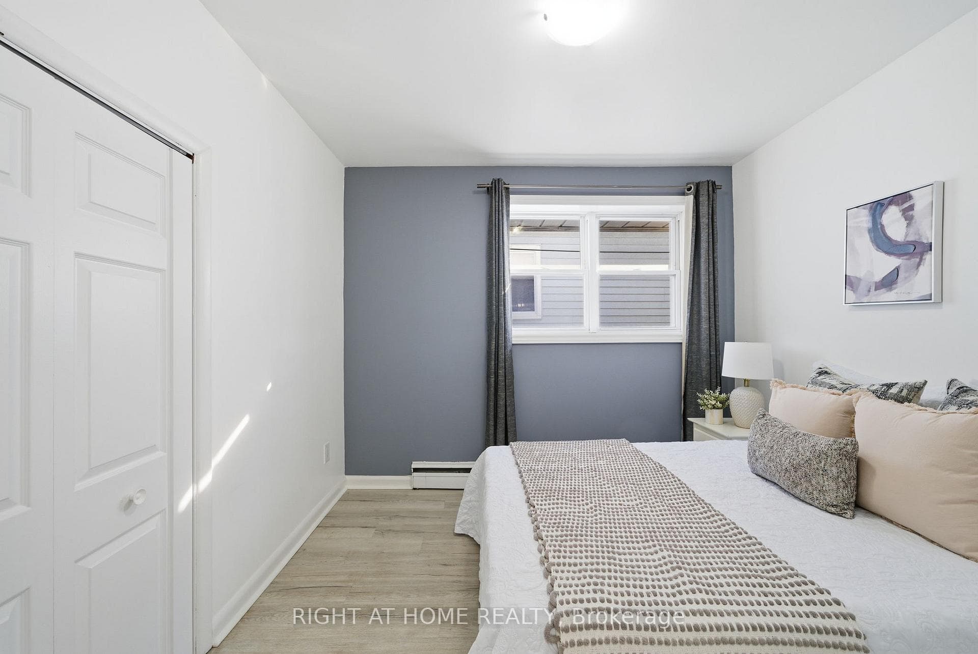 708 Carnegie Avenue photo 14