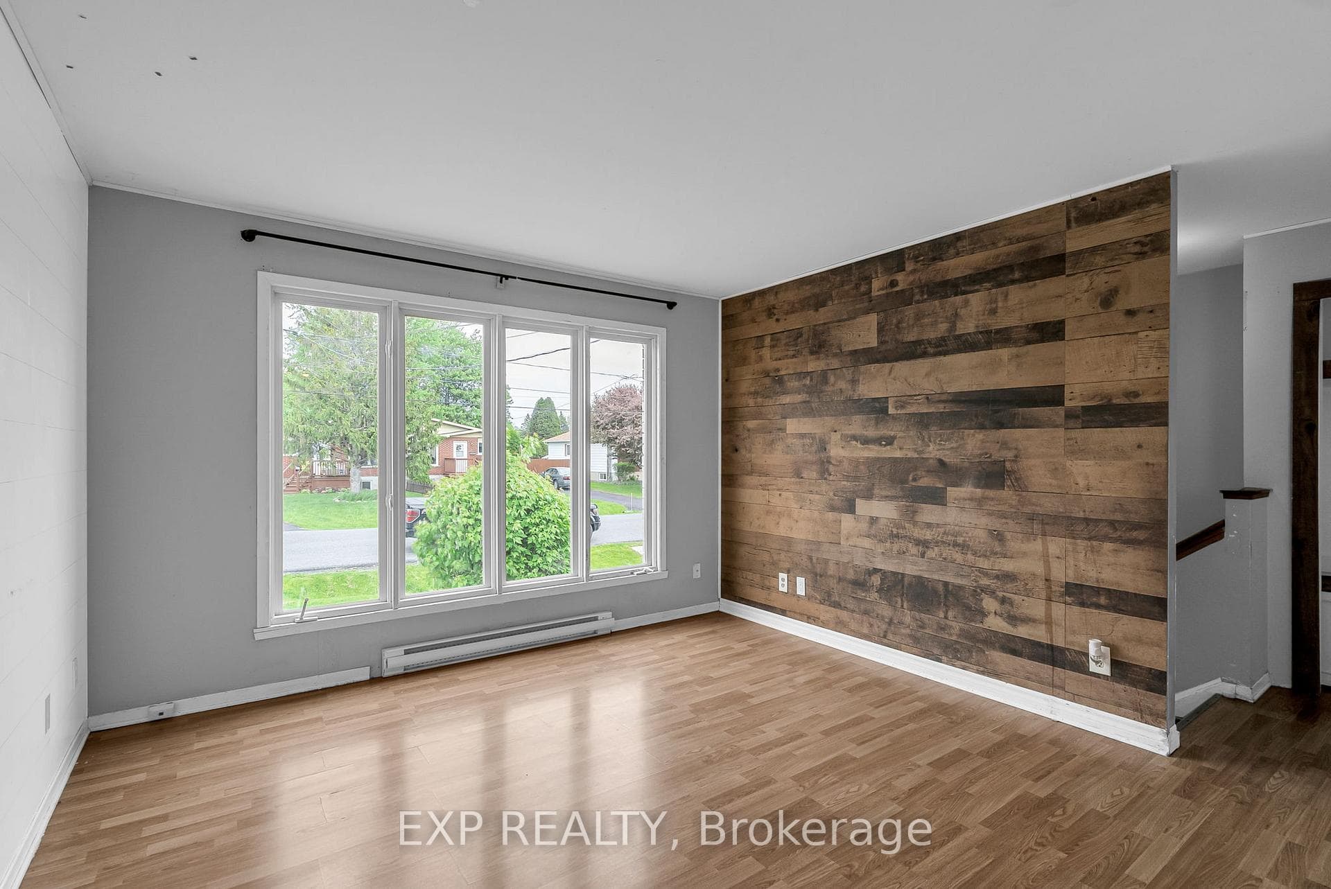 1820 Elgin Street photo 5
