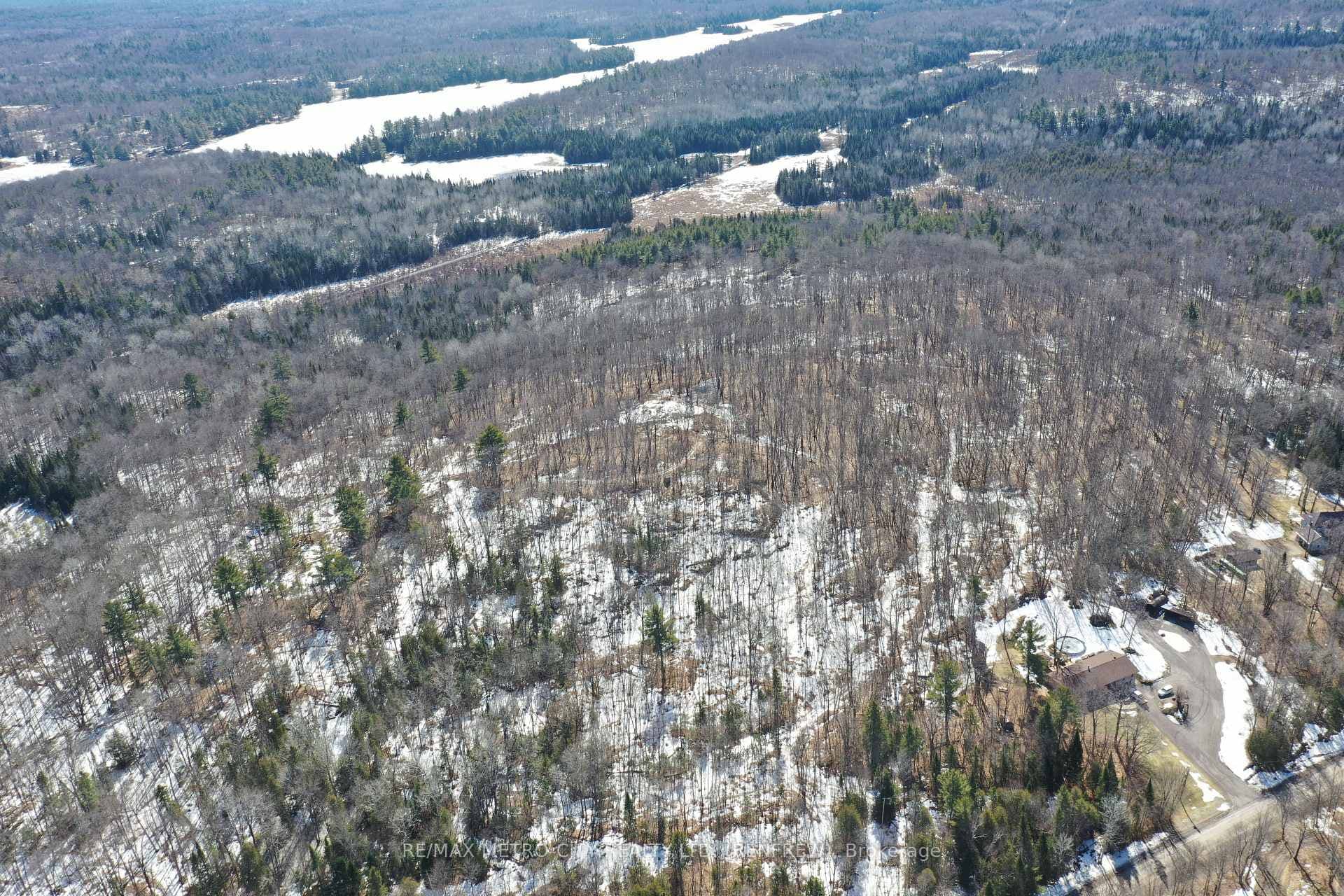 835 Ferguslea Road photo 3
