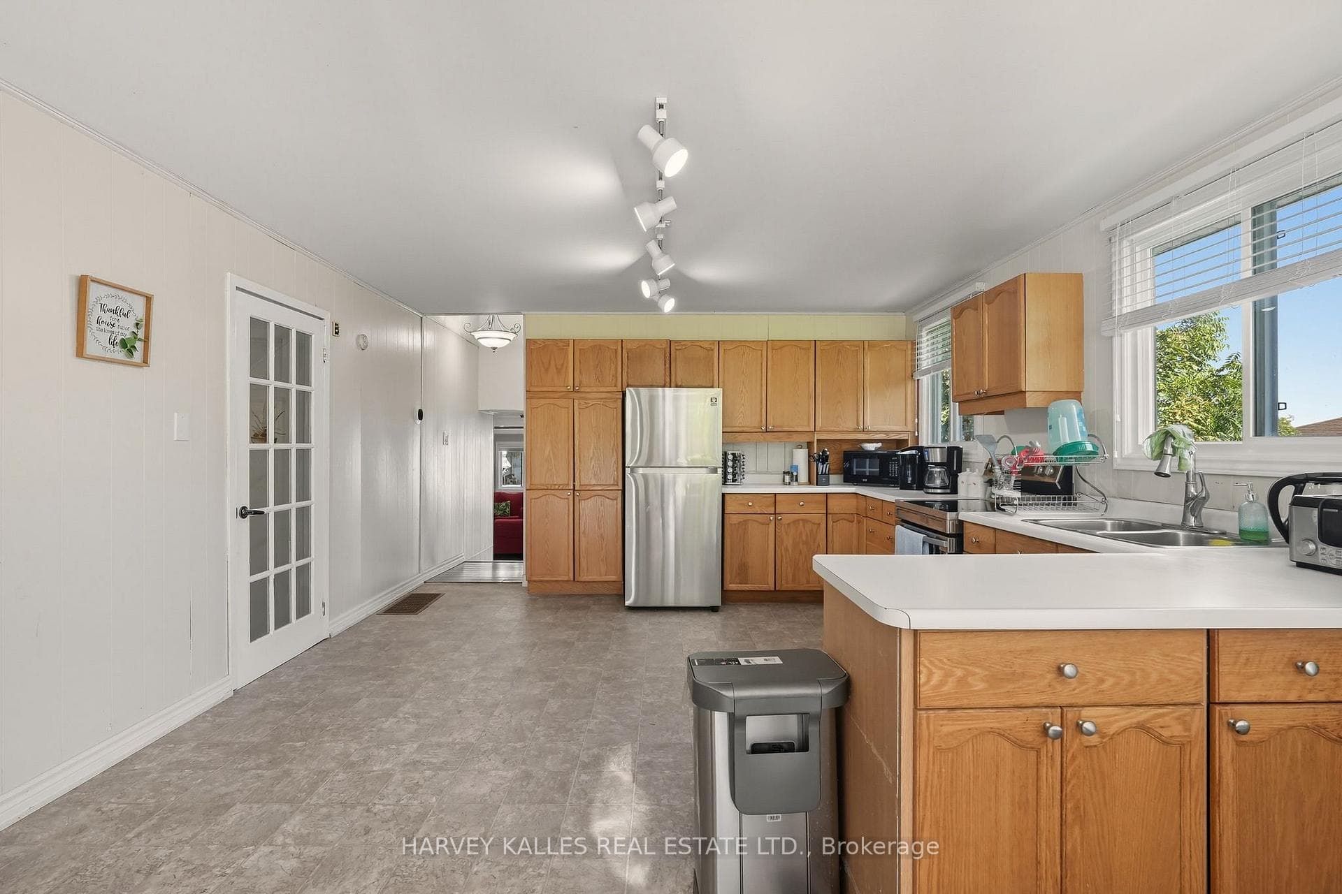 72 Lakeside Drive photo 31