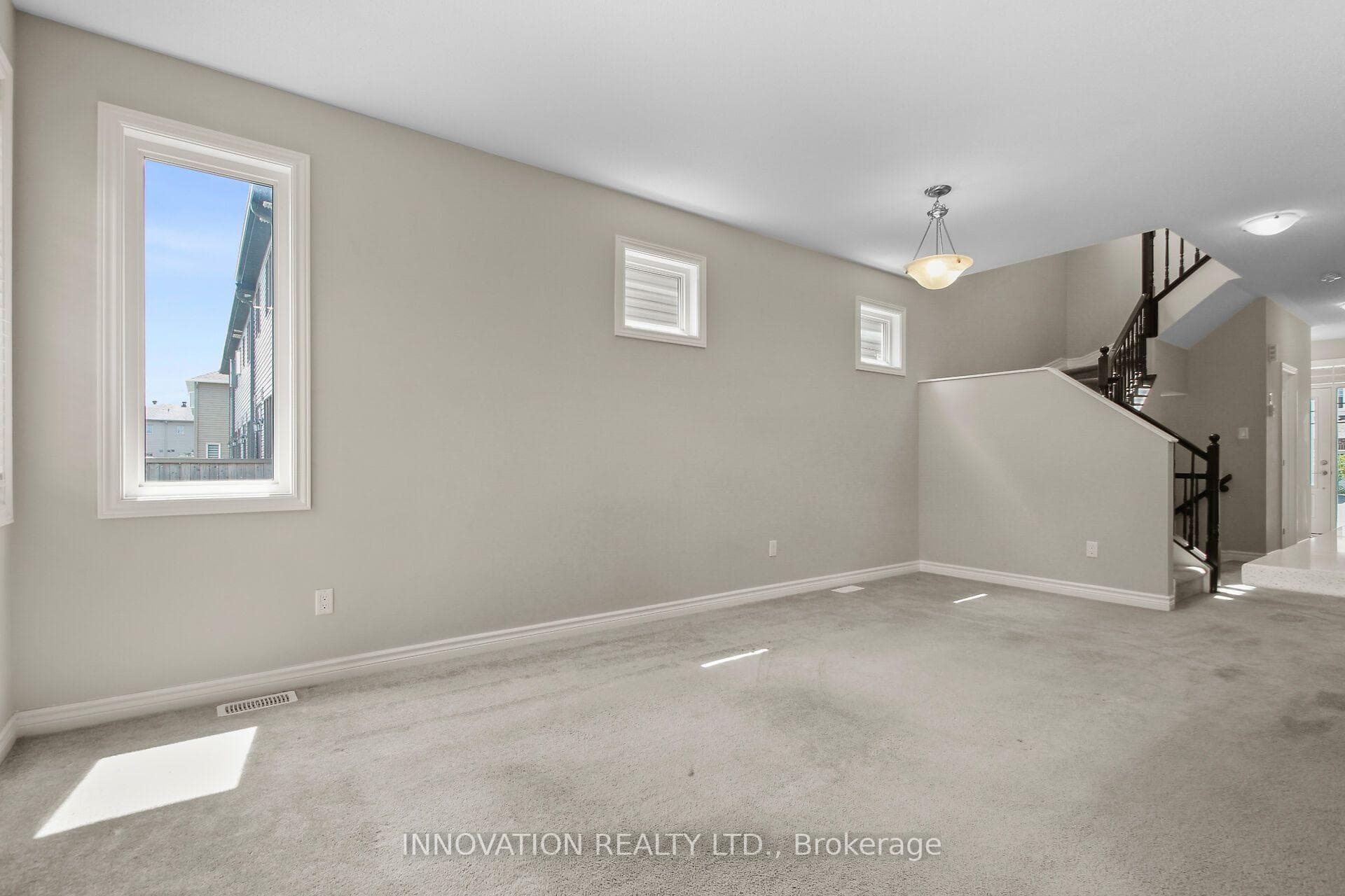 210 Bandelier Way photo 6