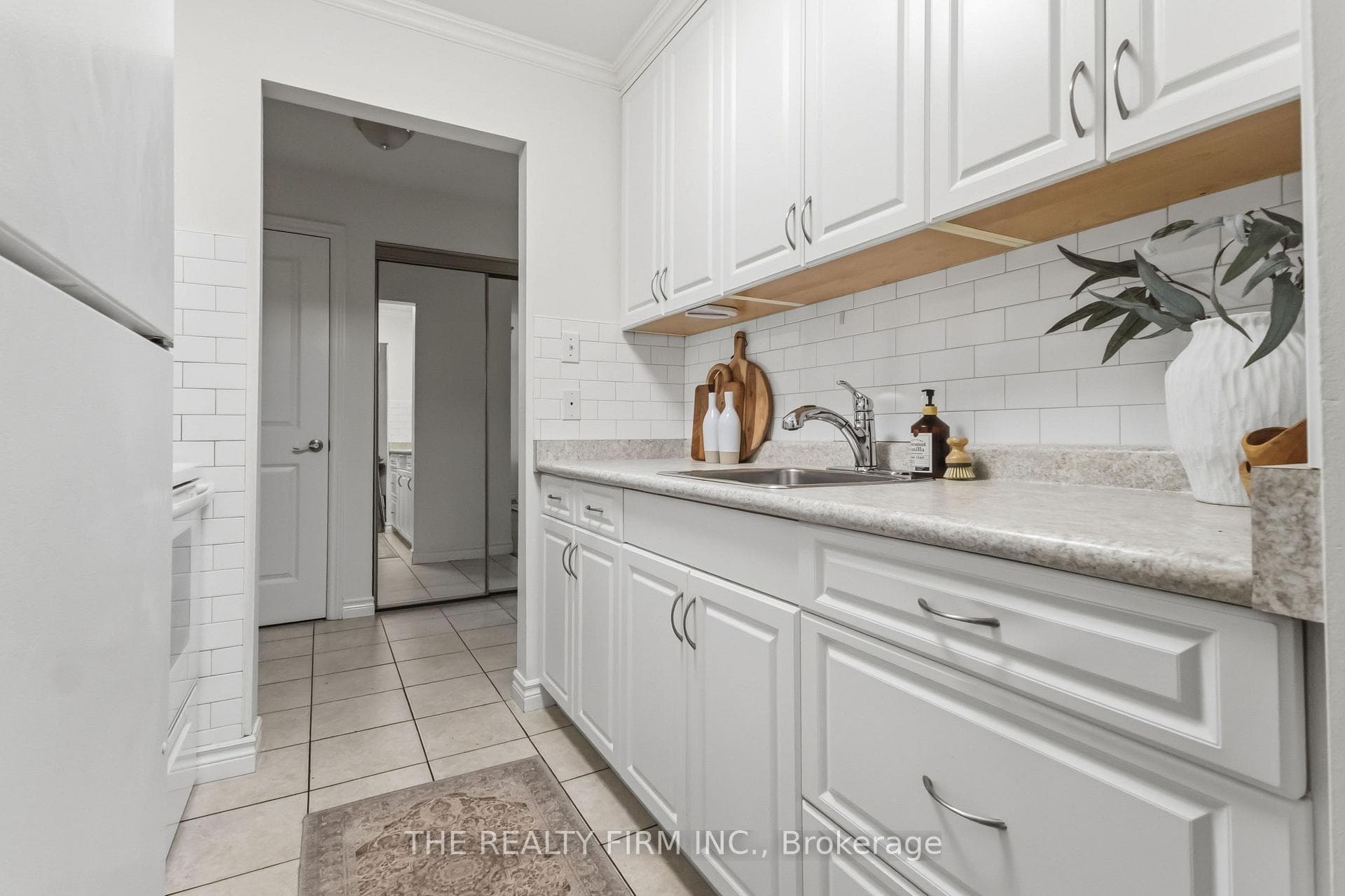 733 Deveron Crescent Unit 210 photo 17