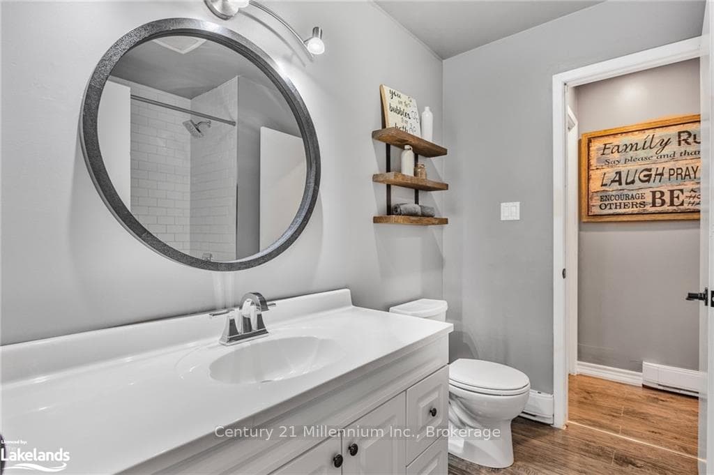 230 CHRISTOPHER Street photo 14
