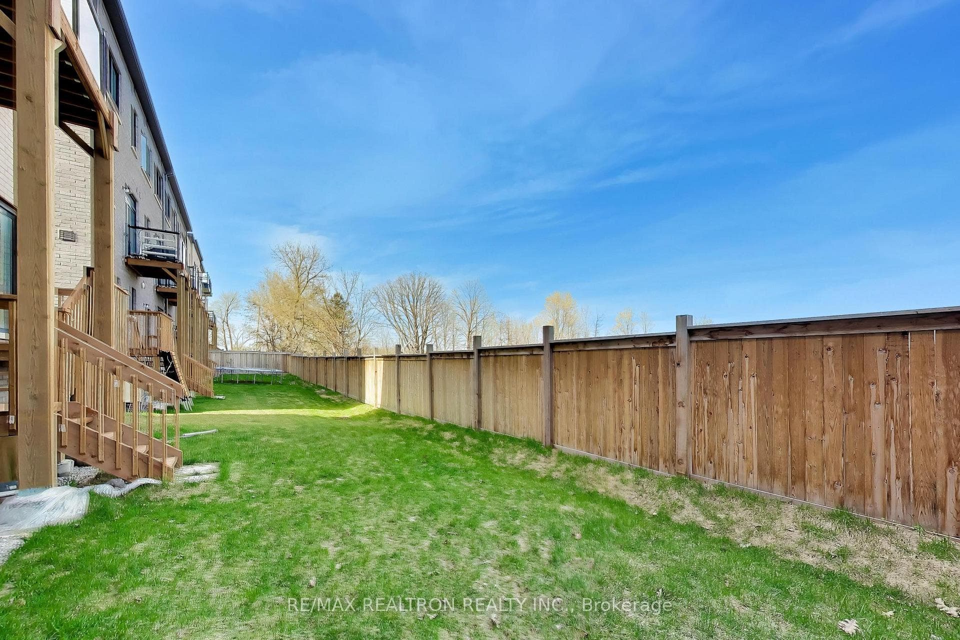 11 Inverary Crescent photo 38