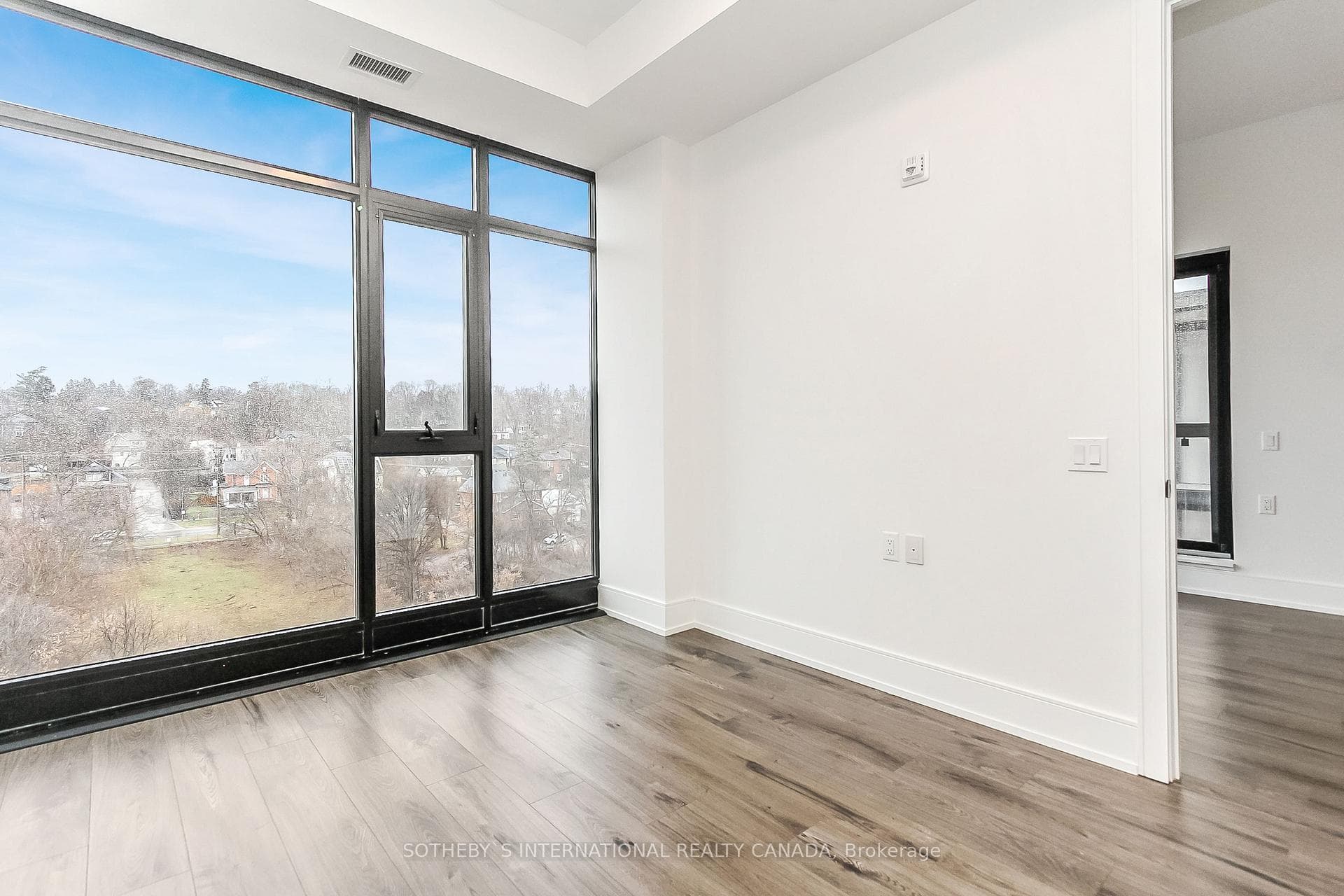 185 Dunlop Street Unit 919 photo 14