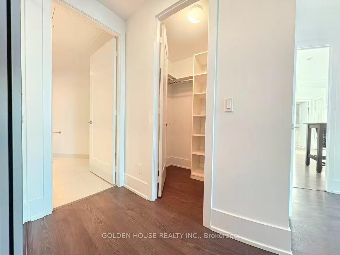 1 Edgewater Drive Unit 415 photo 26