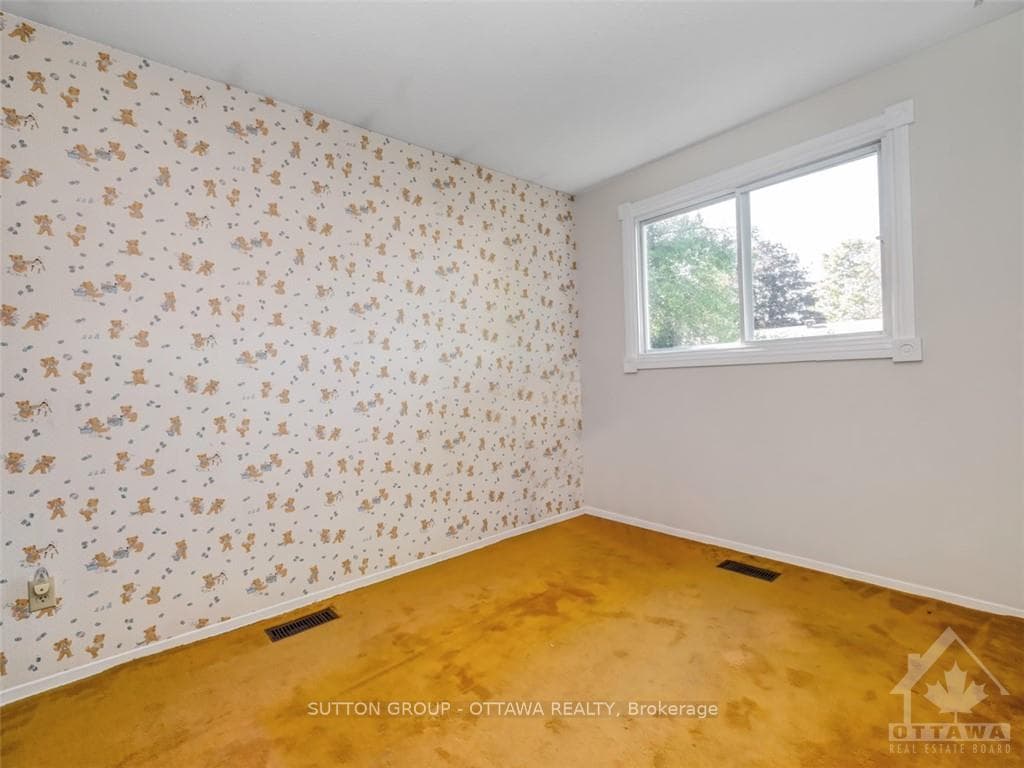 143 ROTHESAY Drive photo 13