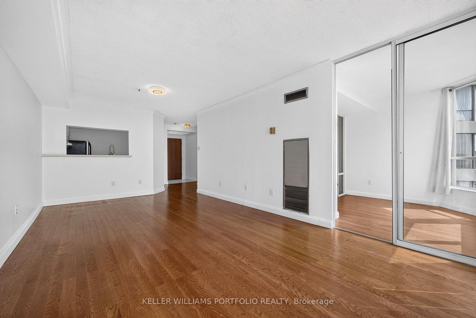 24 Hanover Road Unit 1008 photo 8