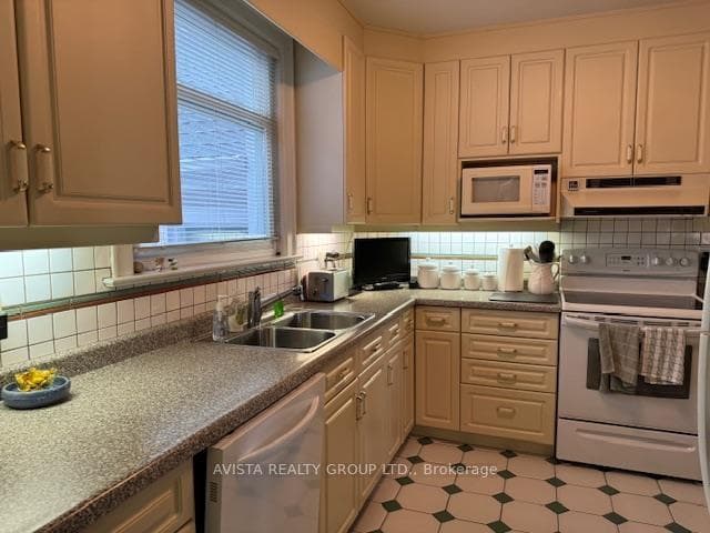 120 High St. South photo 14