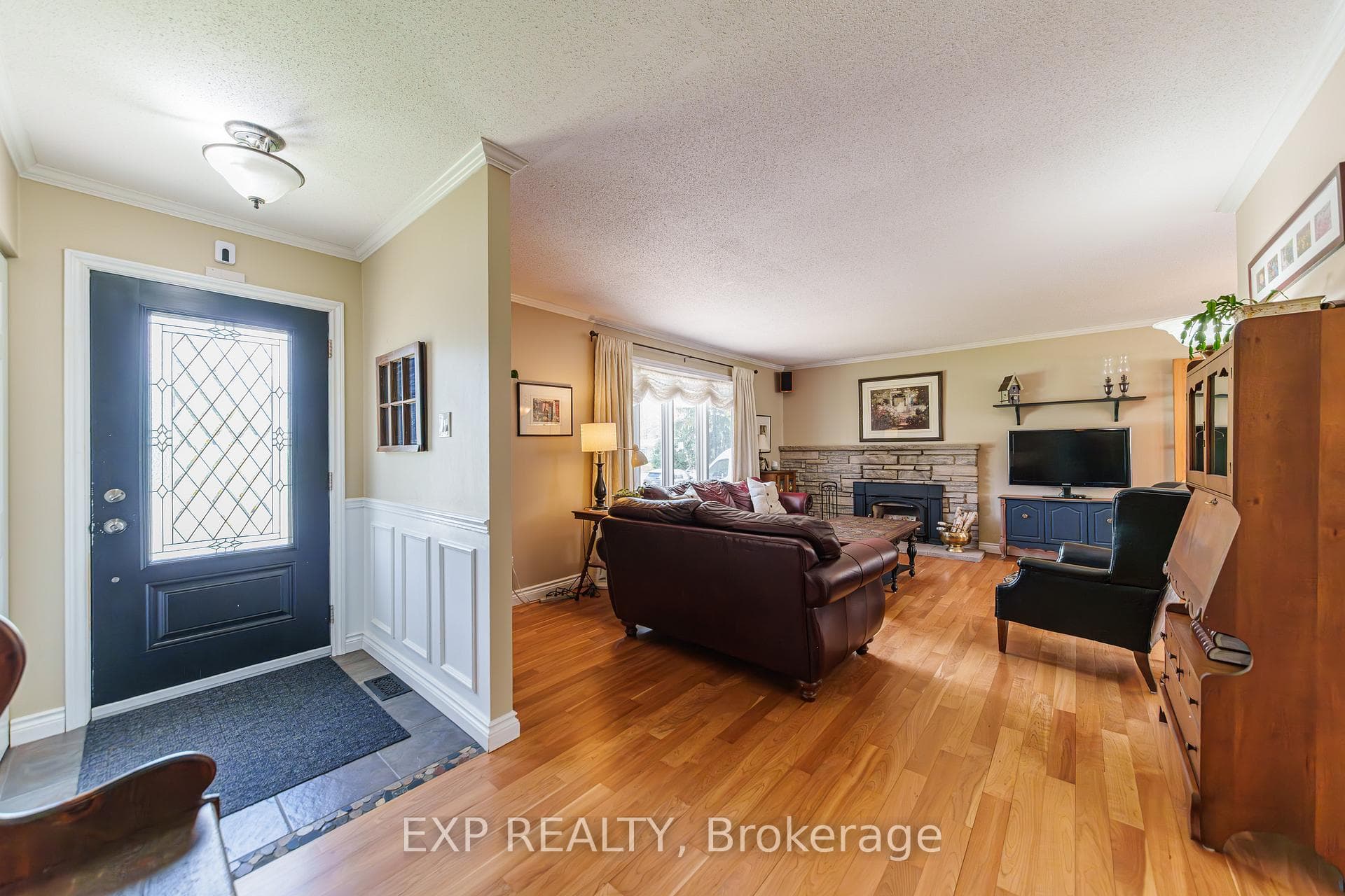 49 Parkmount Crescent photo 2