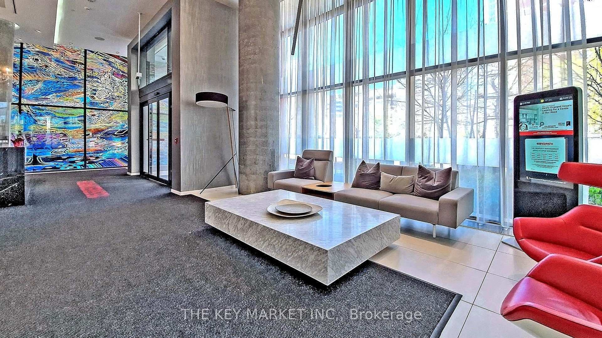 185 Roehampton Avenue Unit 2402 photo 8
