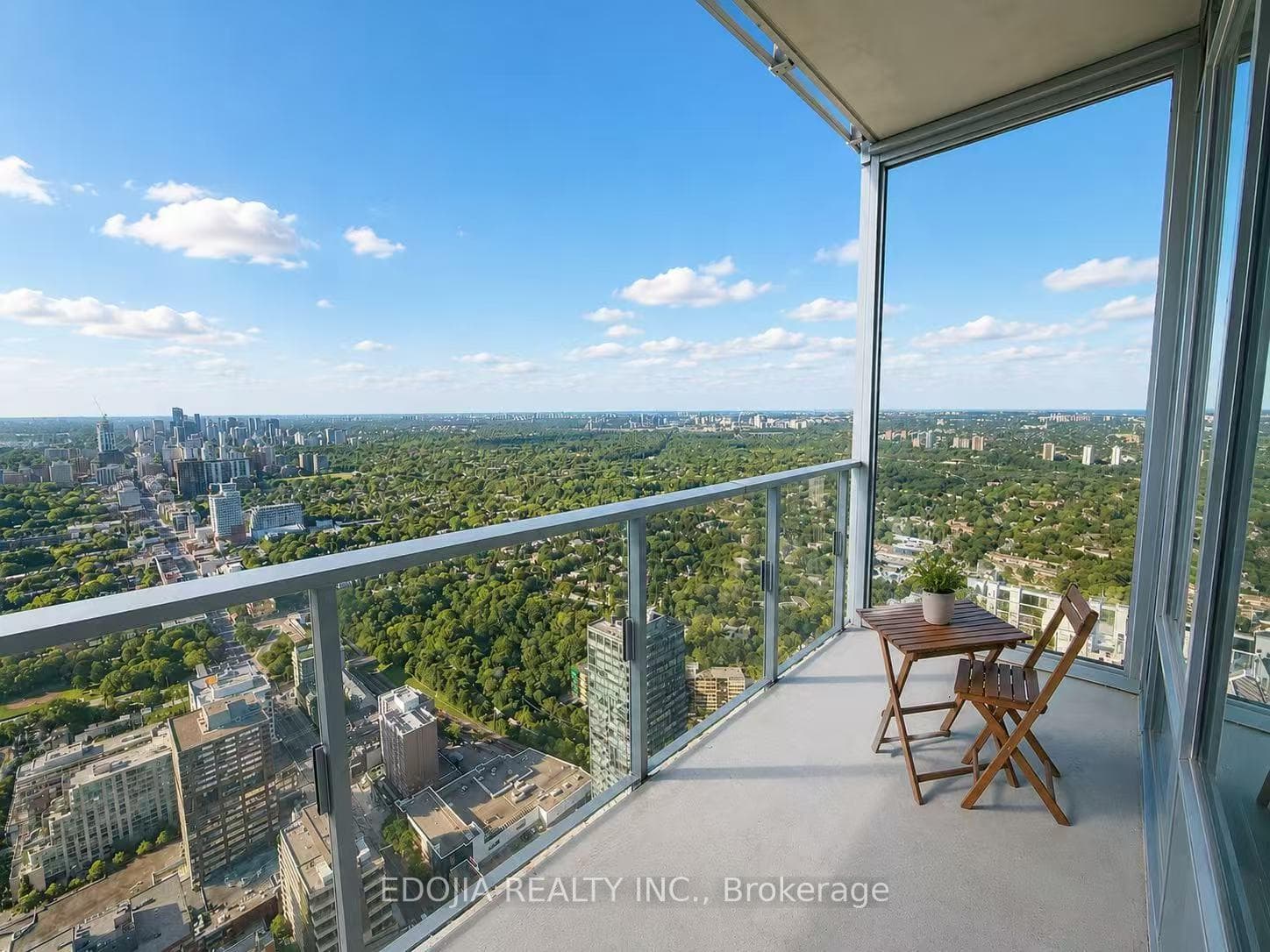 11 Yorkville Avenue Unit 6004 photo 10