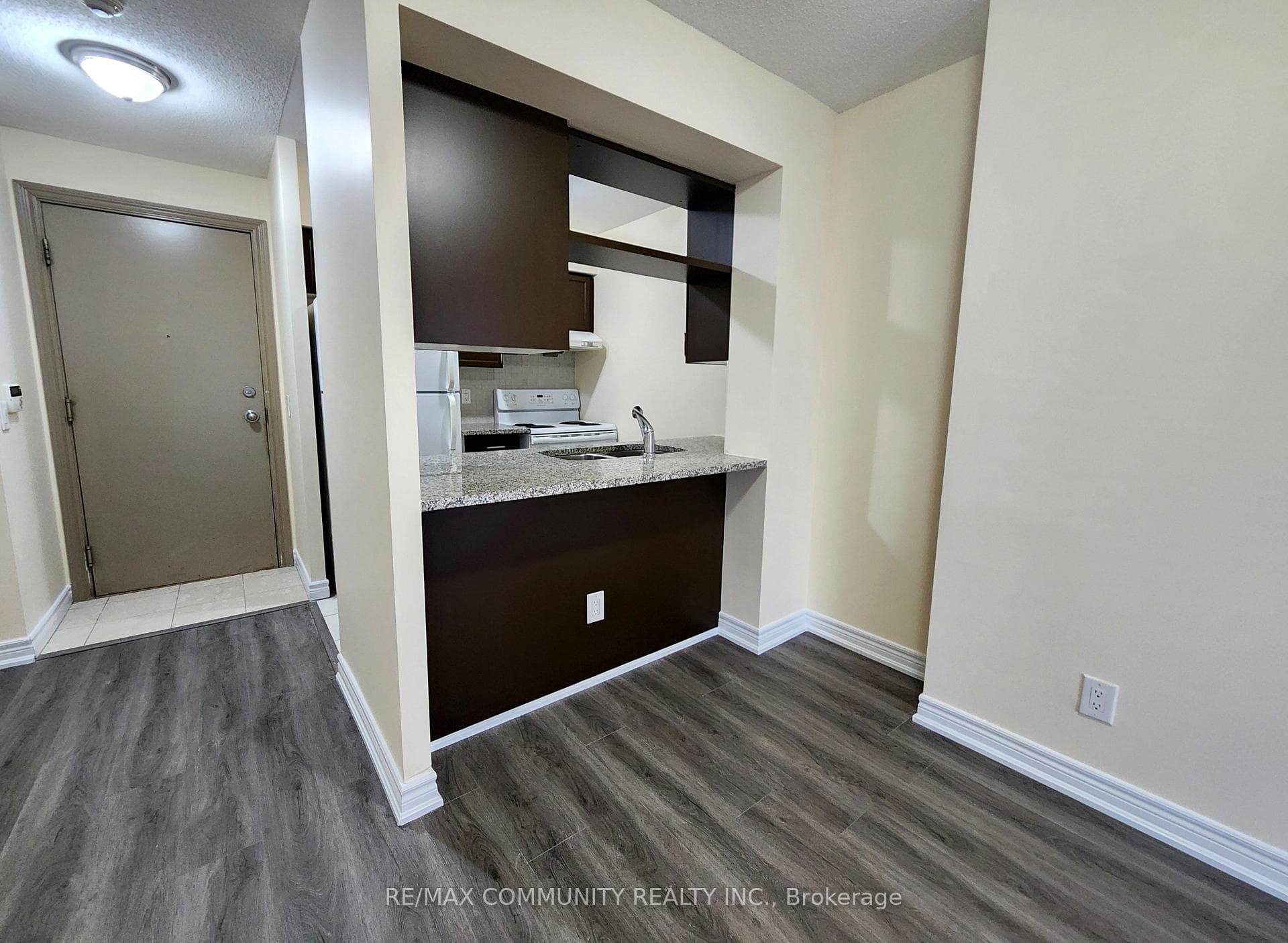 70 Town Centre Court Unit 1205 photo 6