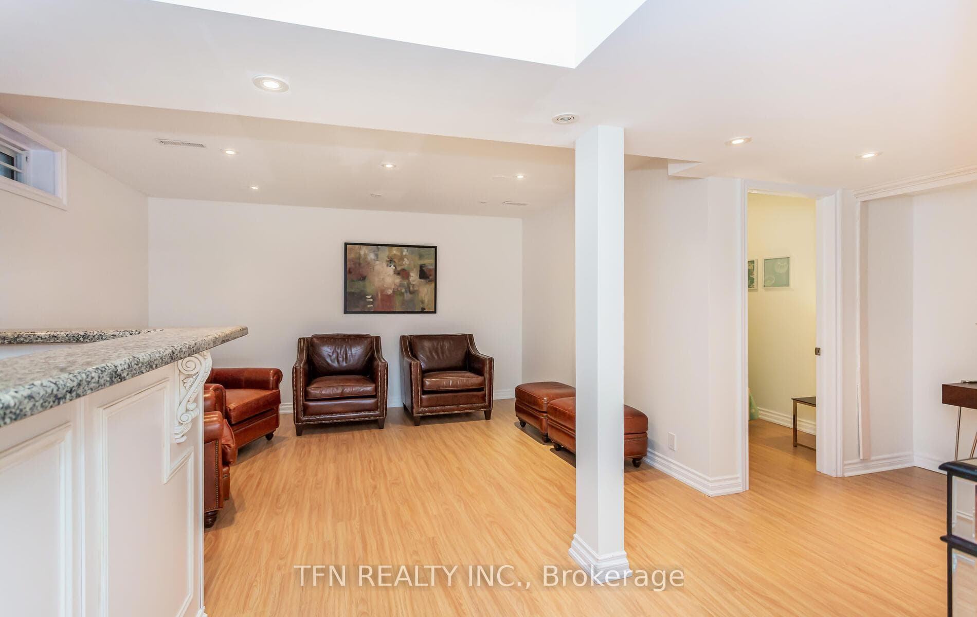 1A Elhurst Court photo 15