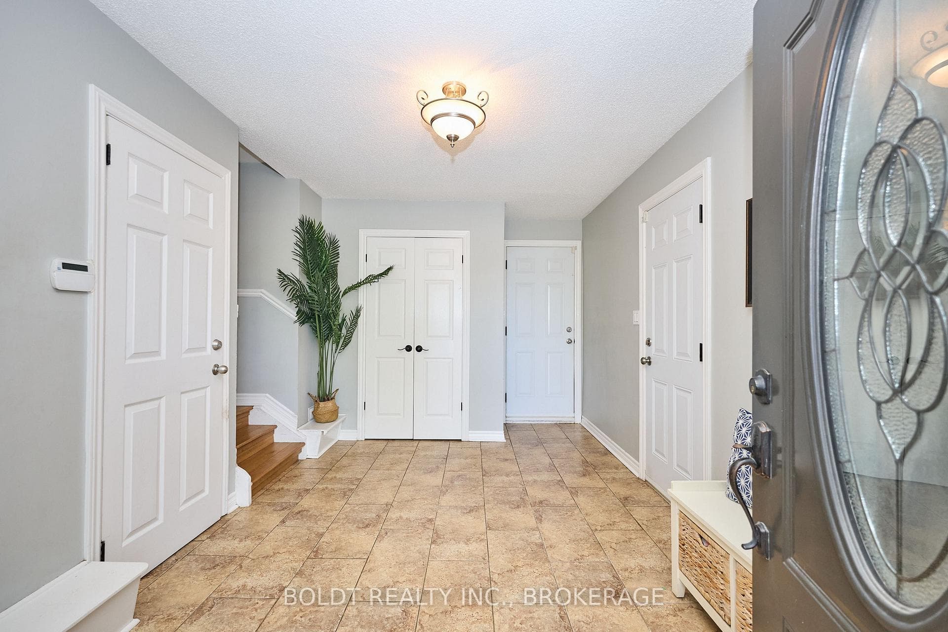 22 Vega Court photo 5