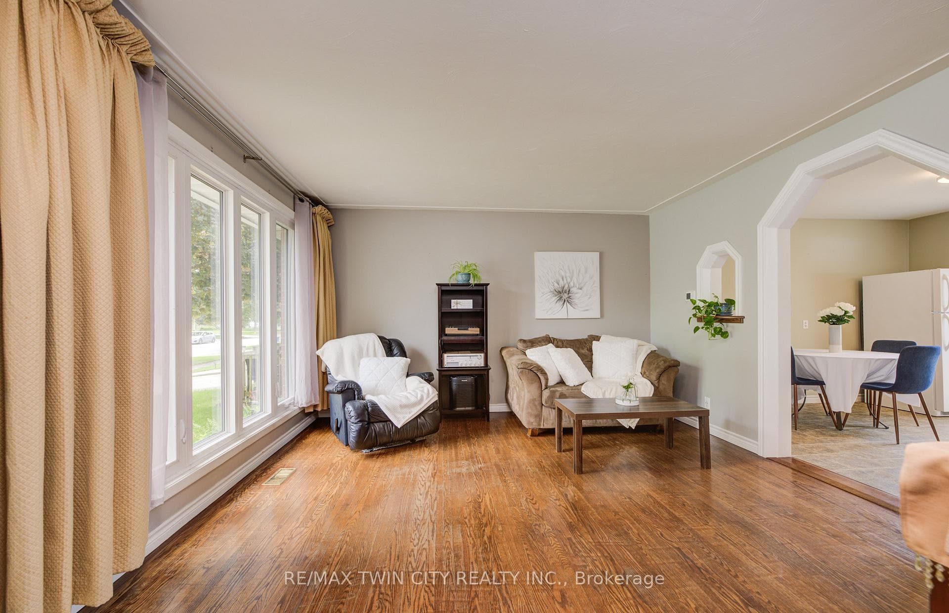 14 Lucerne Drive photo 5