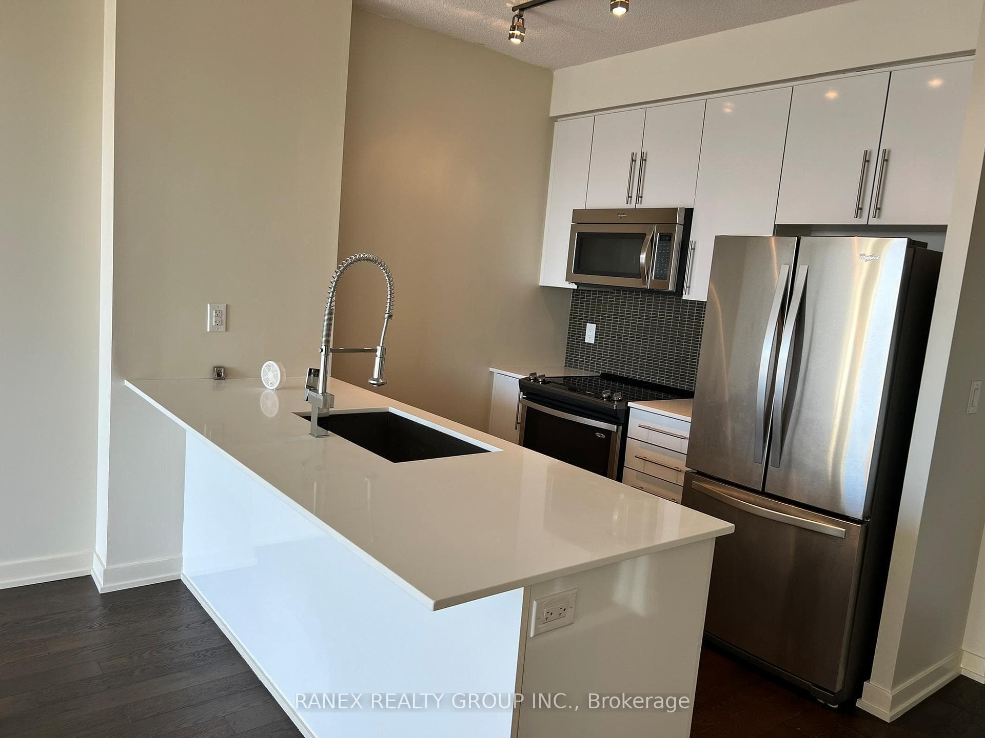 510 CURRAN Place Unit 3203 photo 7