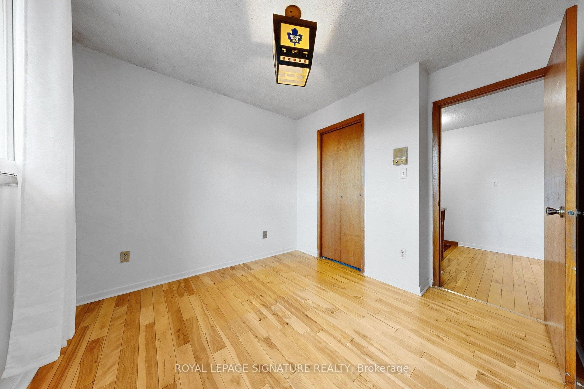 3rd Bedroom - Alternate angle