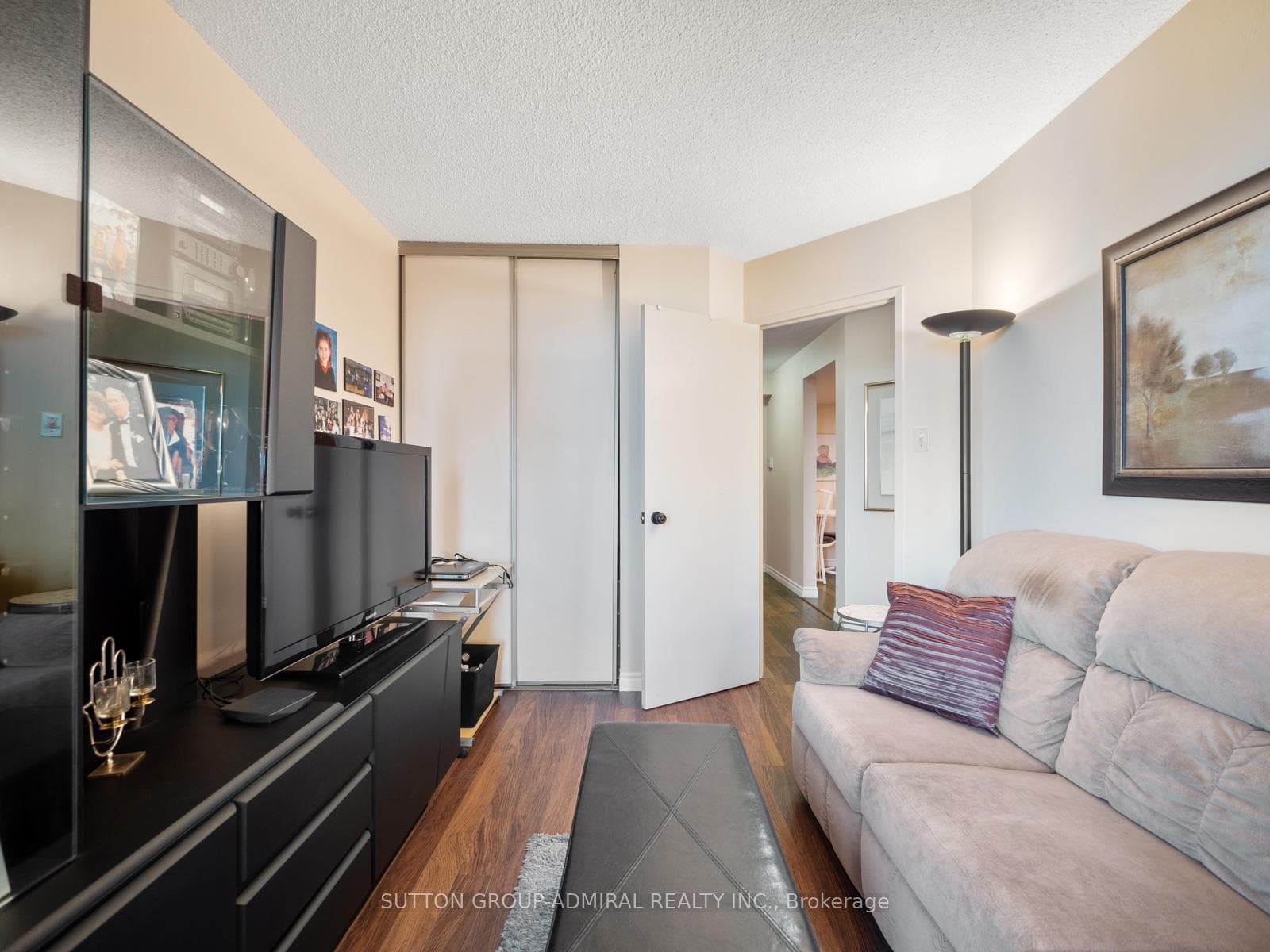 7440 Bathurst Street Unit 708 photo 11