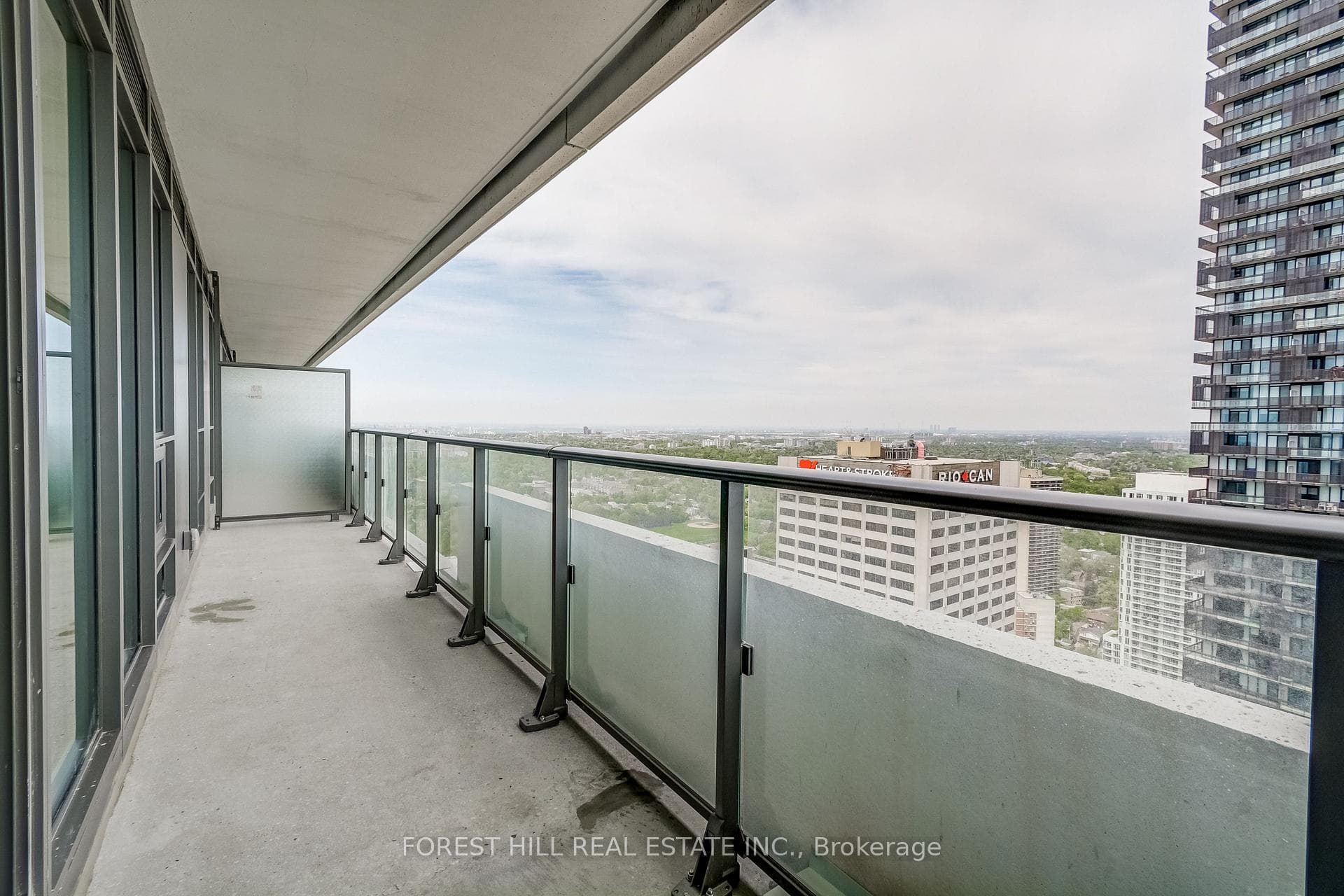 2221 Yonge Street Unit 4301 photo 41