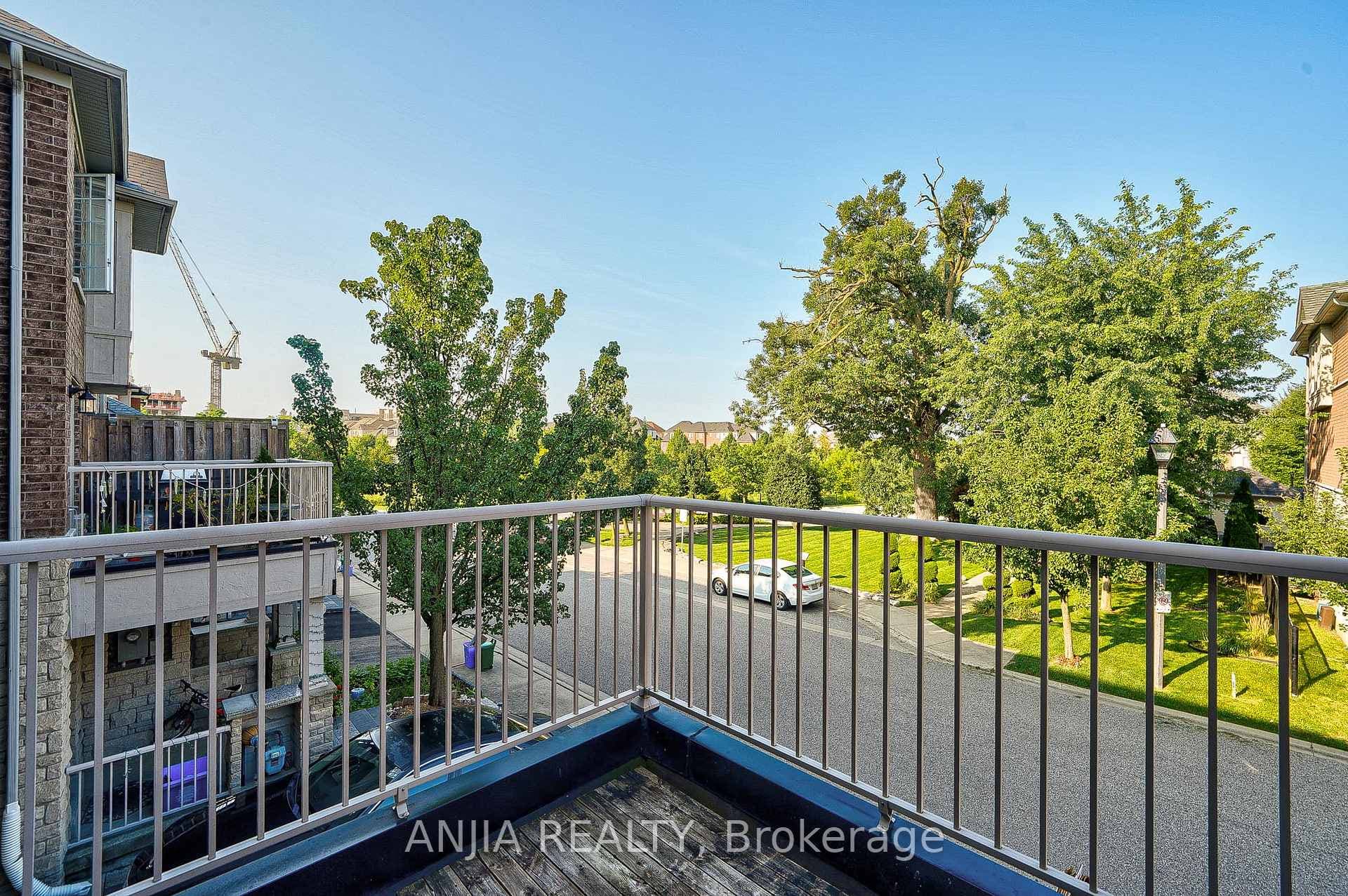 60 Thoroughbred Way photo 22