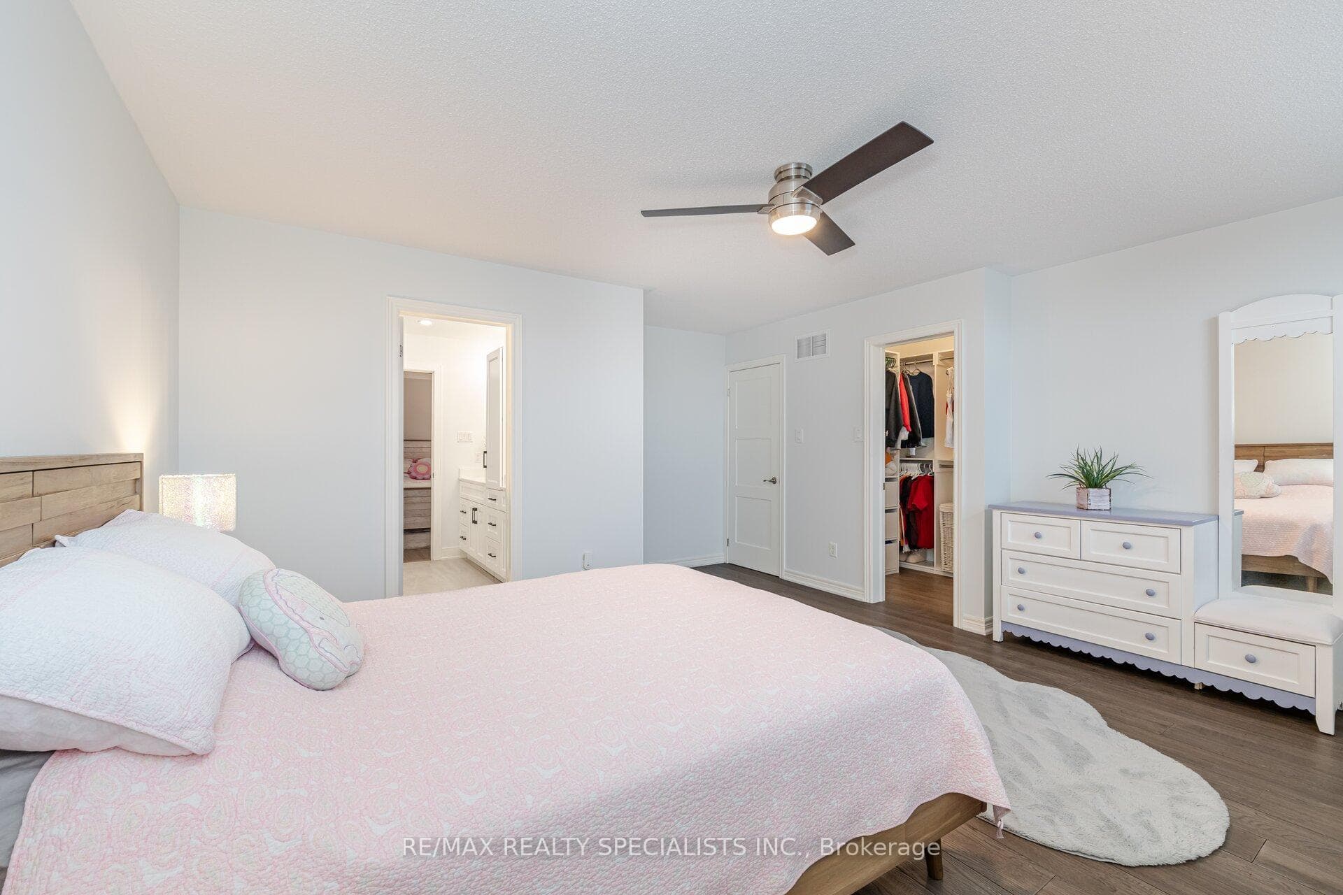 277 Swindale Drive photo 26