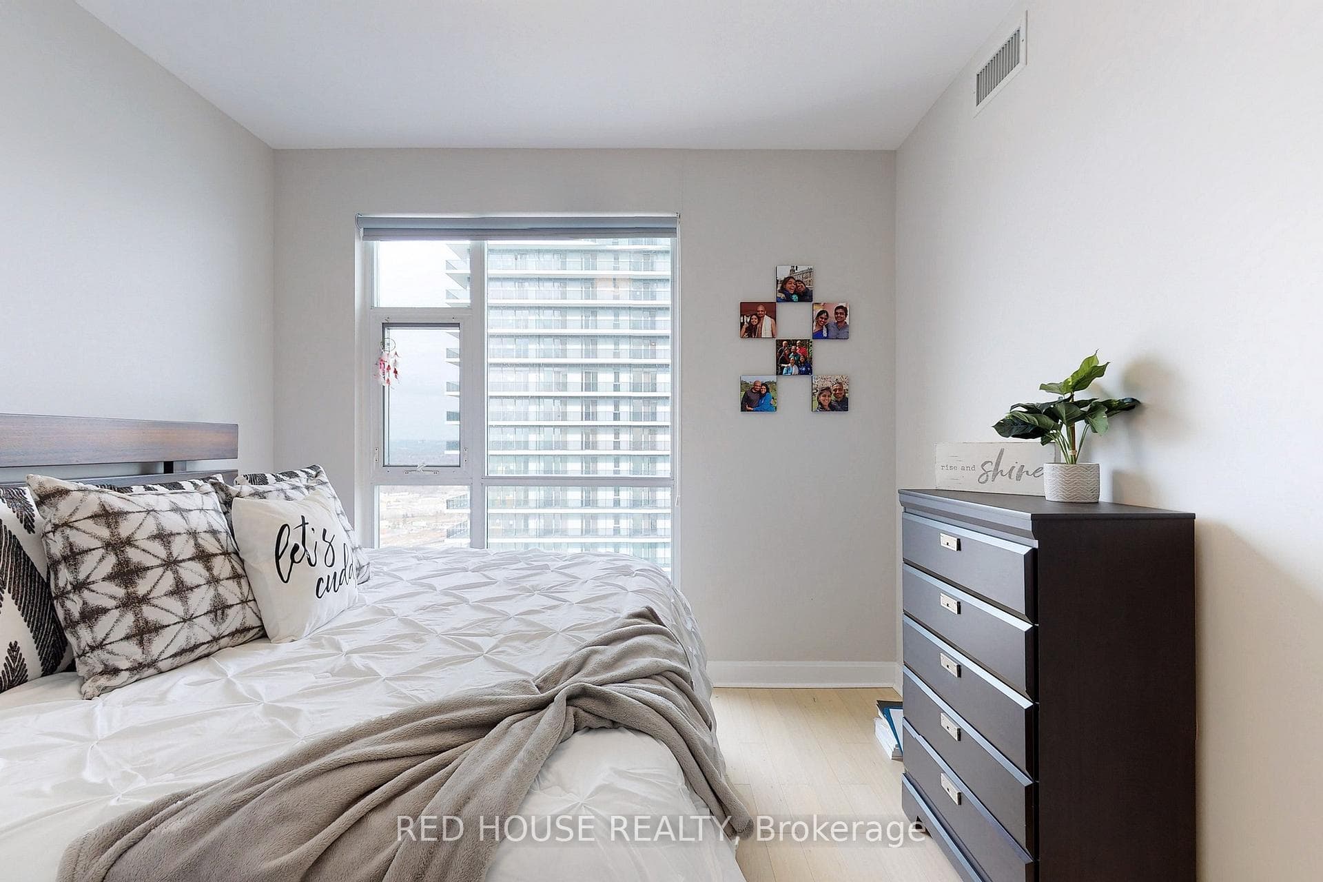 33 Shore Breeze Drive Unit 3505 photo 14