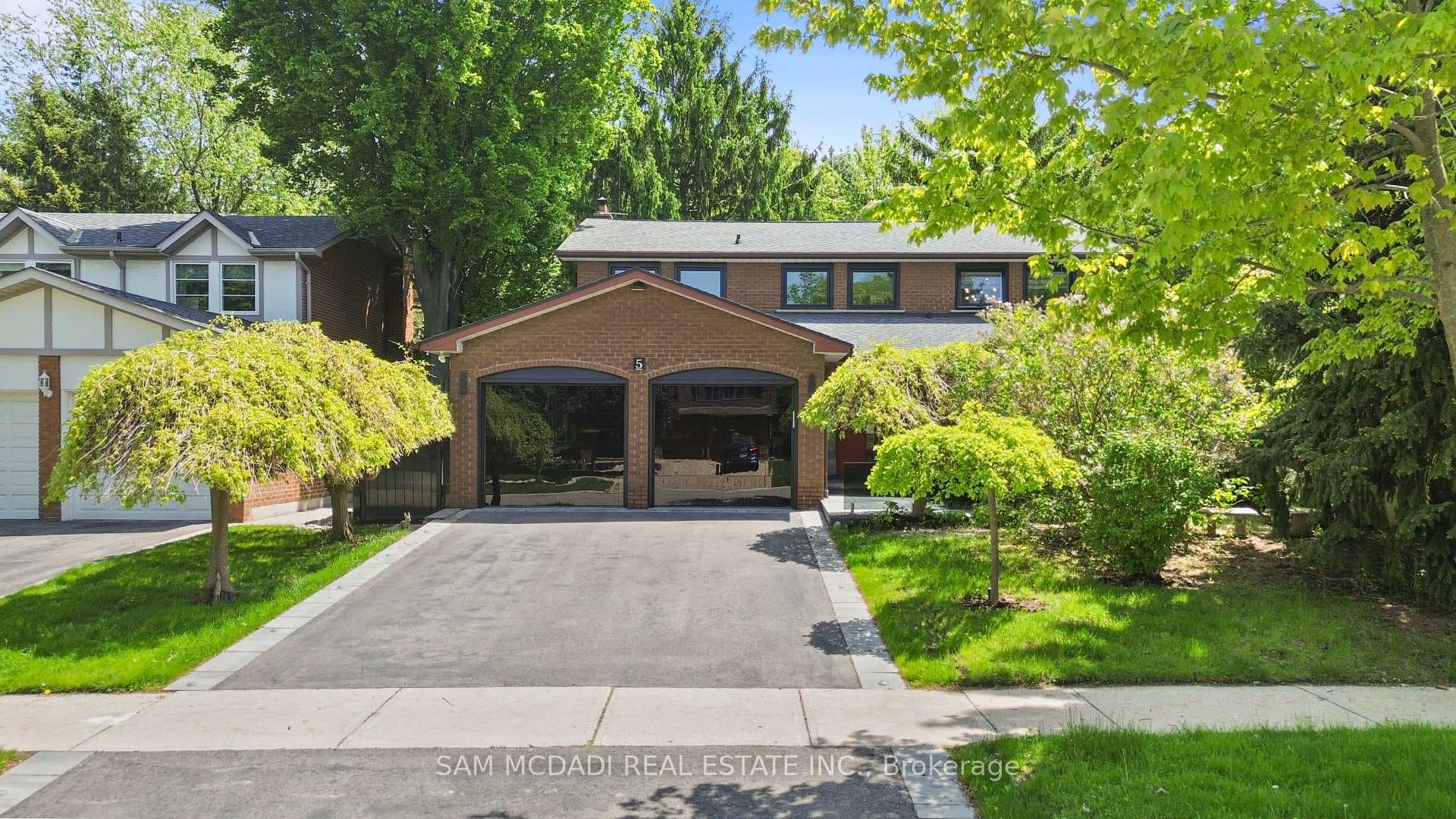 5 Canterbury Crescent photo 2