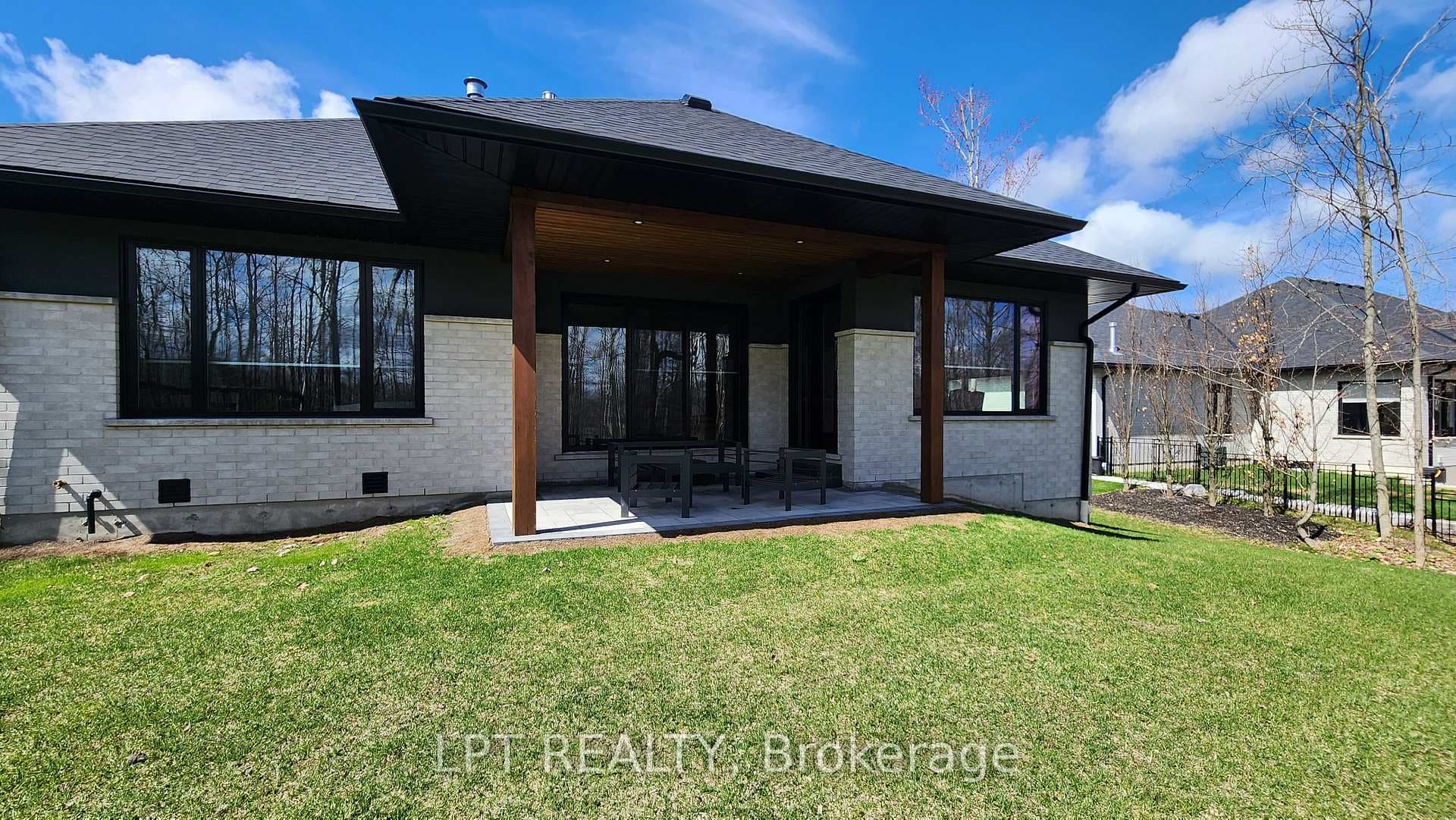 15 Byers Street photo 38