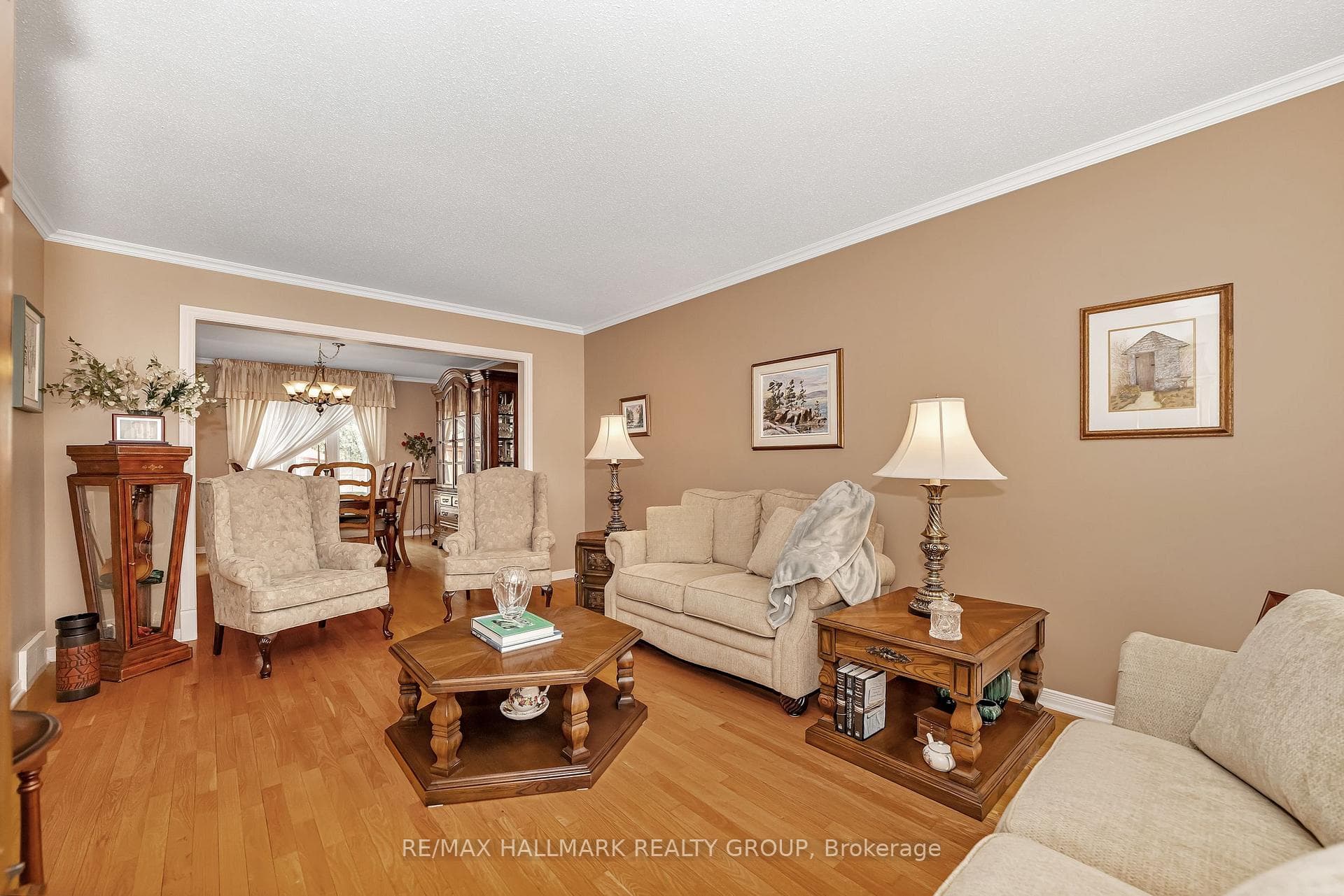 41 Claudet Crescent photo 6
