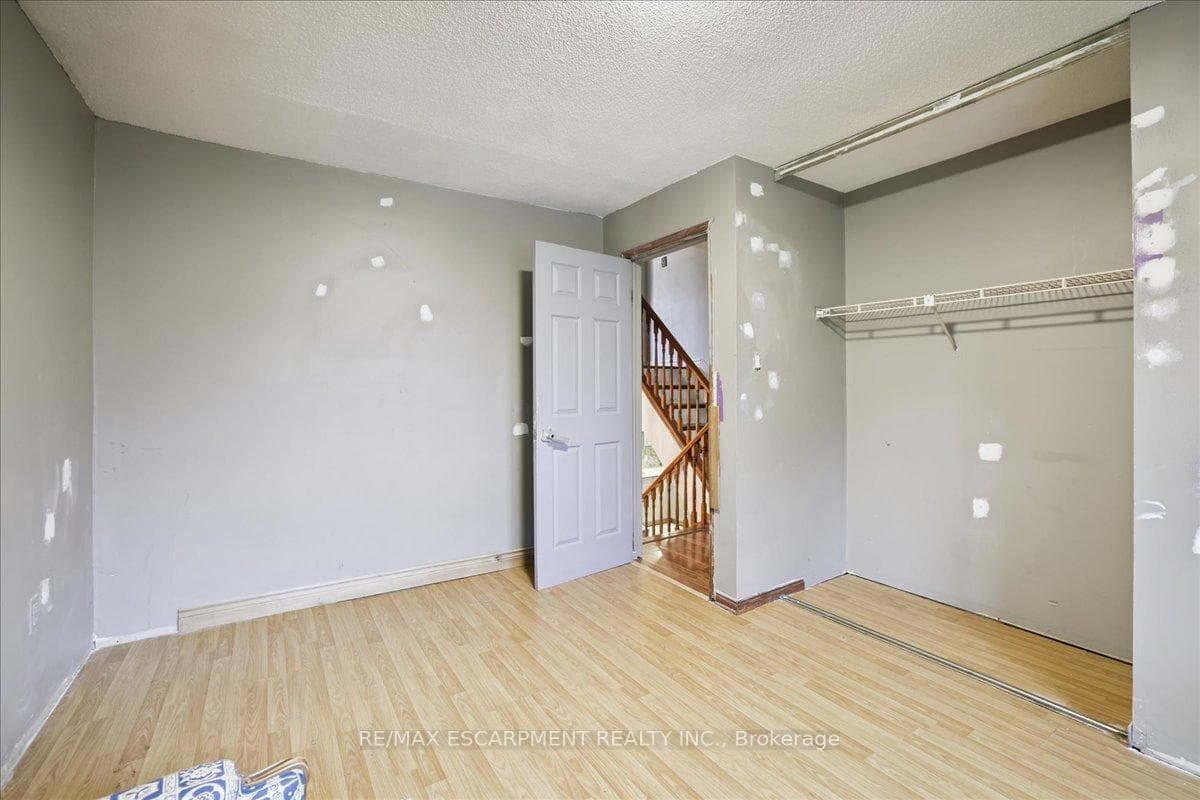 1582 Riley Avenue photo 20