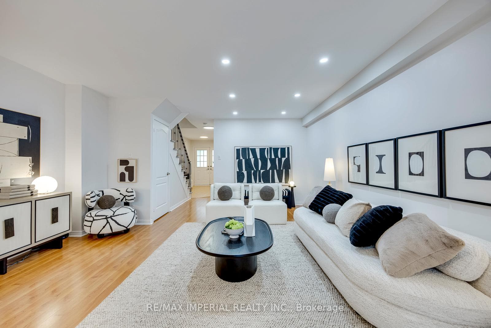 592 Candlestick Circle photo 6