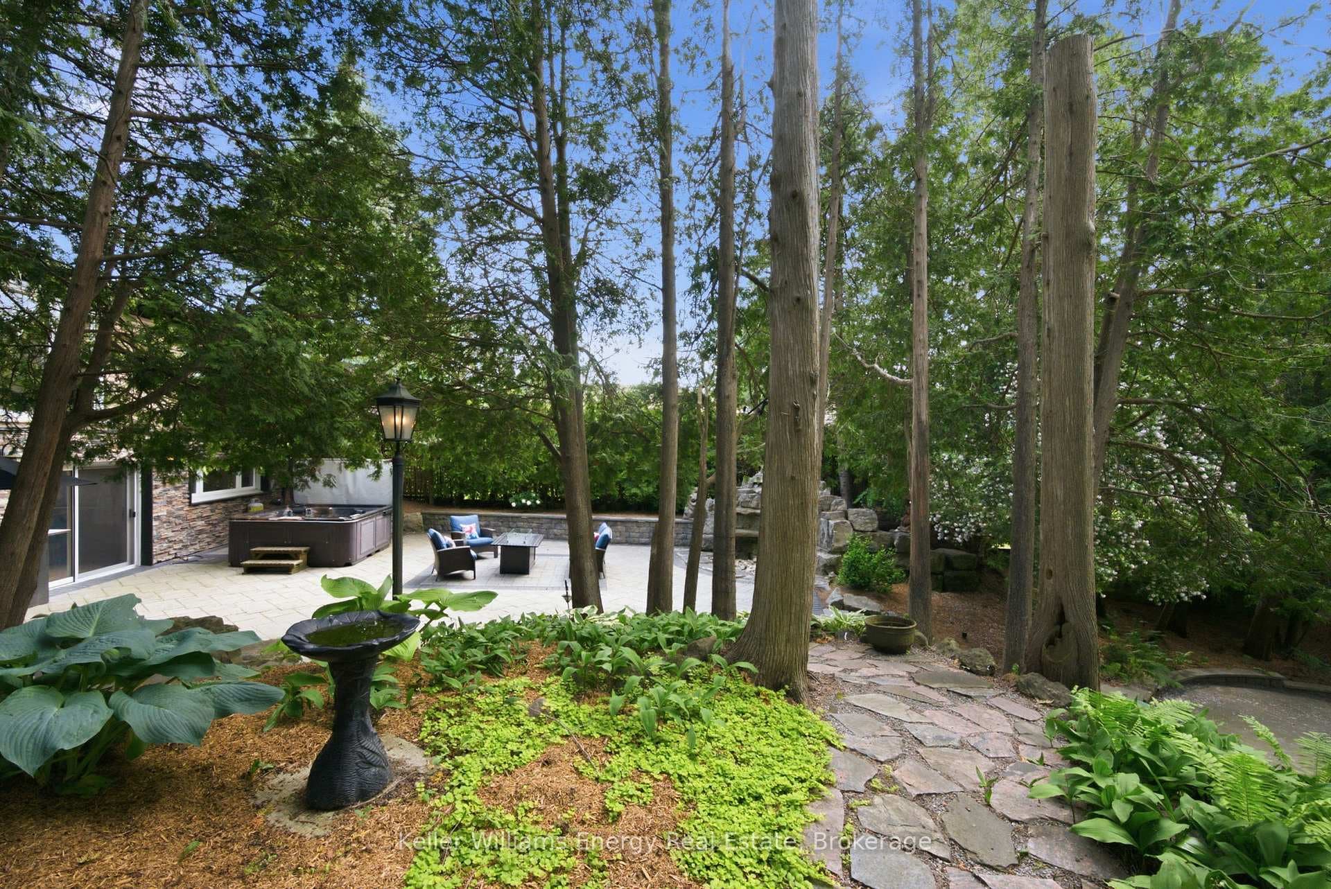 1010 Regent Drive photo 6
