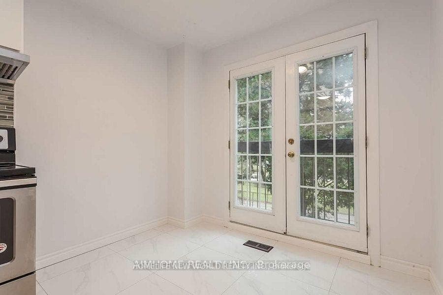 30 Chichester Place Unit 3 photo 8