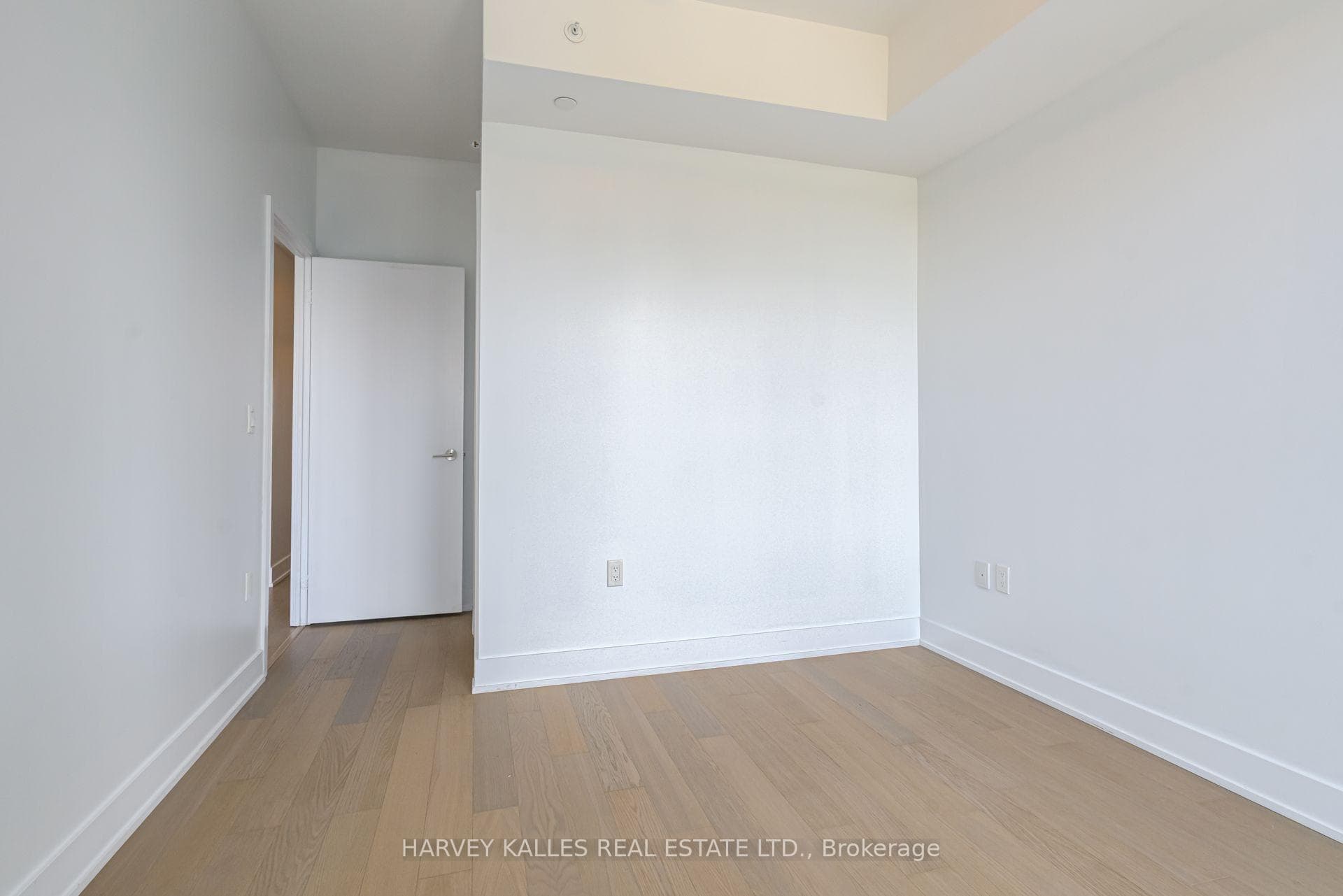 30 Shore Breeze Drive Unit 1822 photo 22