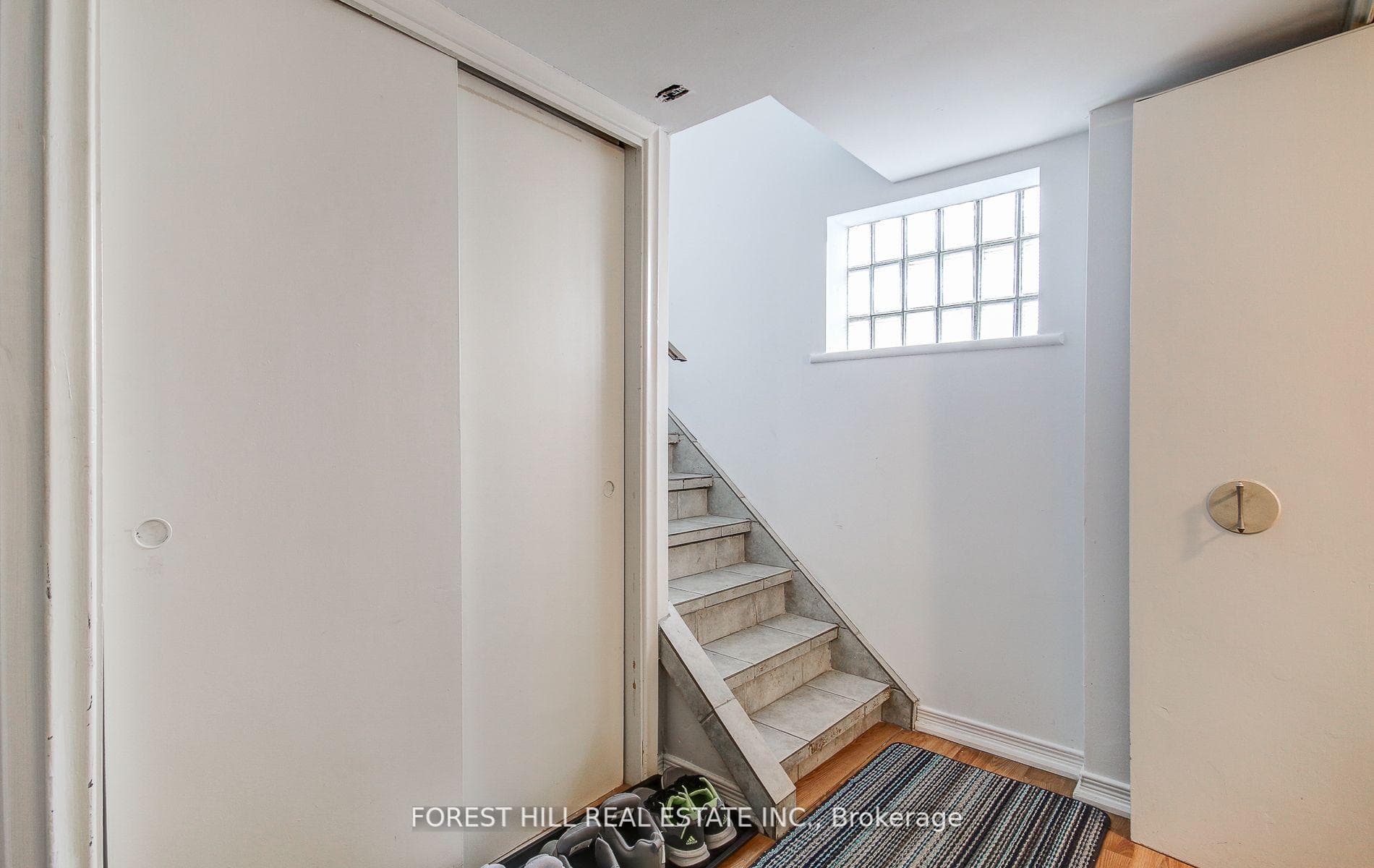 28 Battersea Crescent photo 29