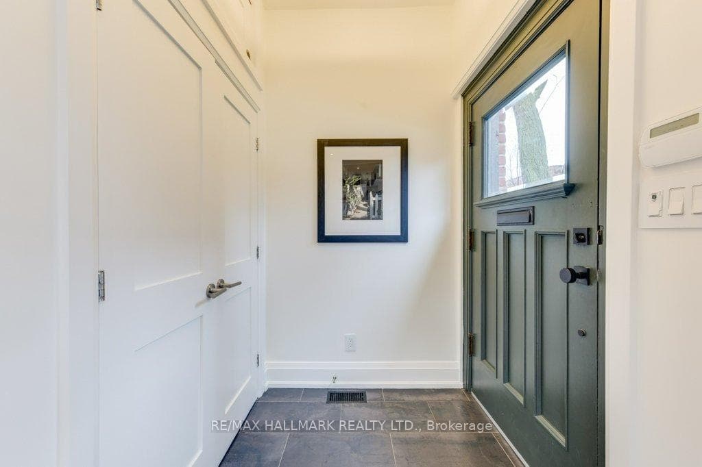 235 Boulton Avenue photo 19