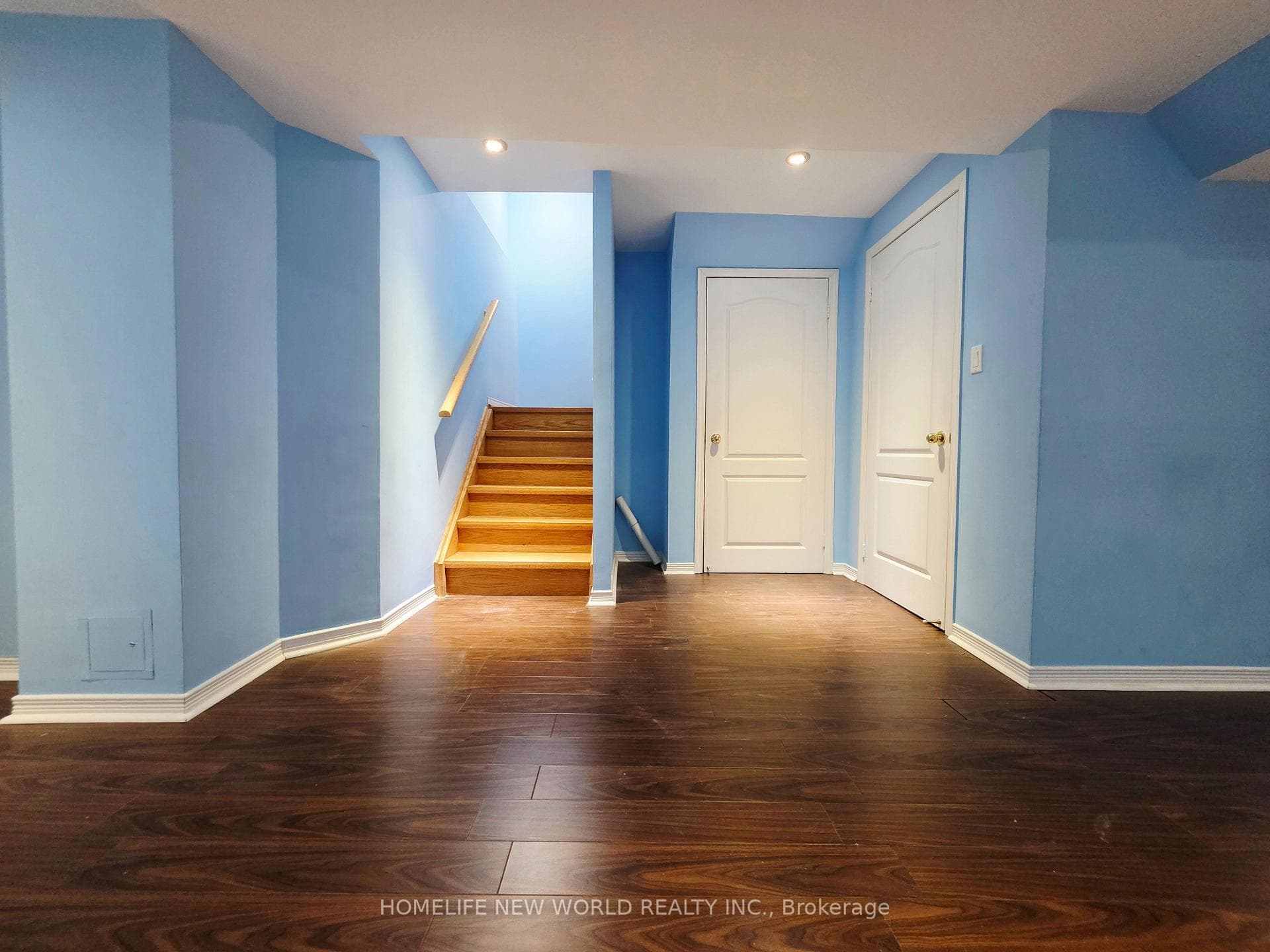 357 Bur Oak Avenue photo 32