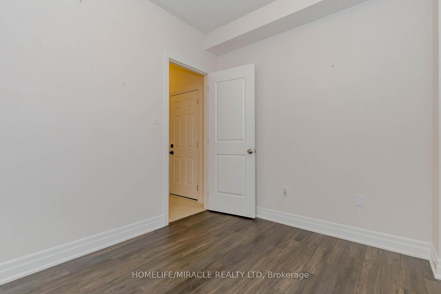 9271 White Oak Avenue photo 21