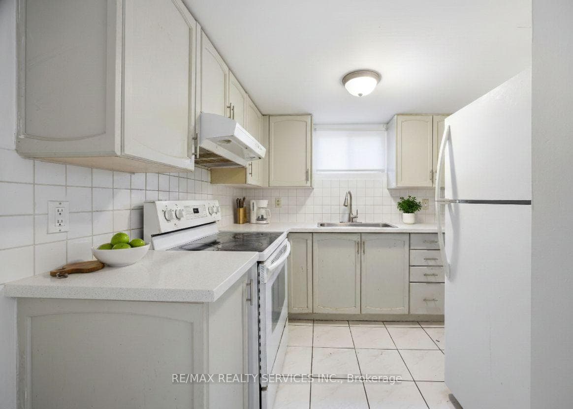 21 Radwinter Drive photo 23