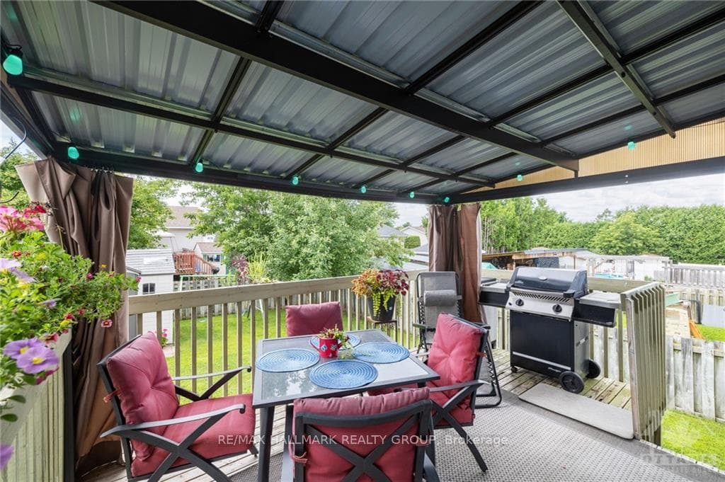 924 DIANNE Avenue photo 30