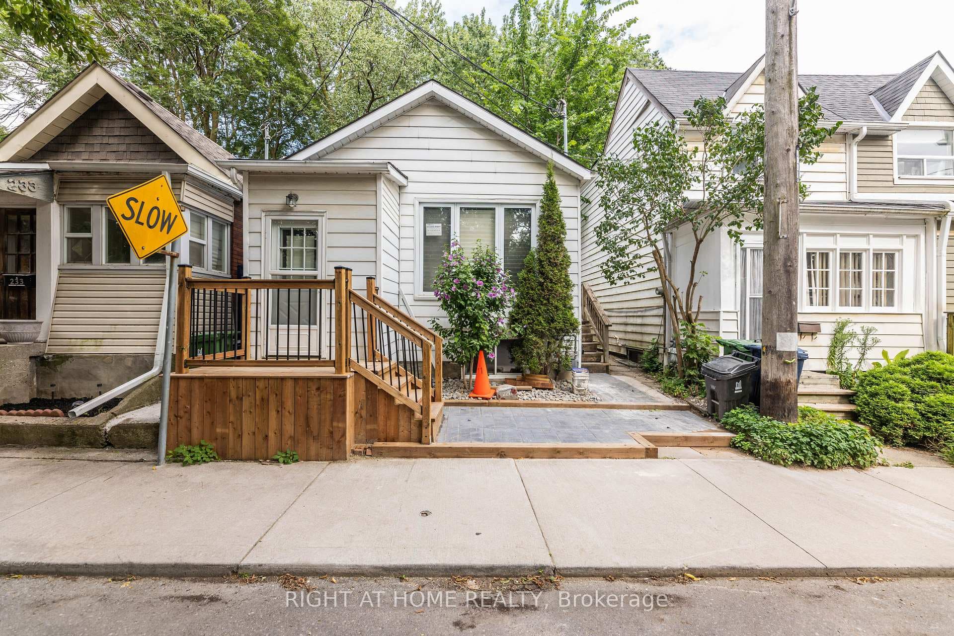 229 Craven Road photo 1