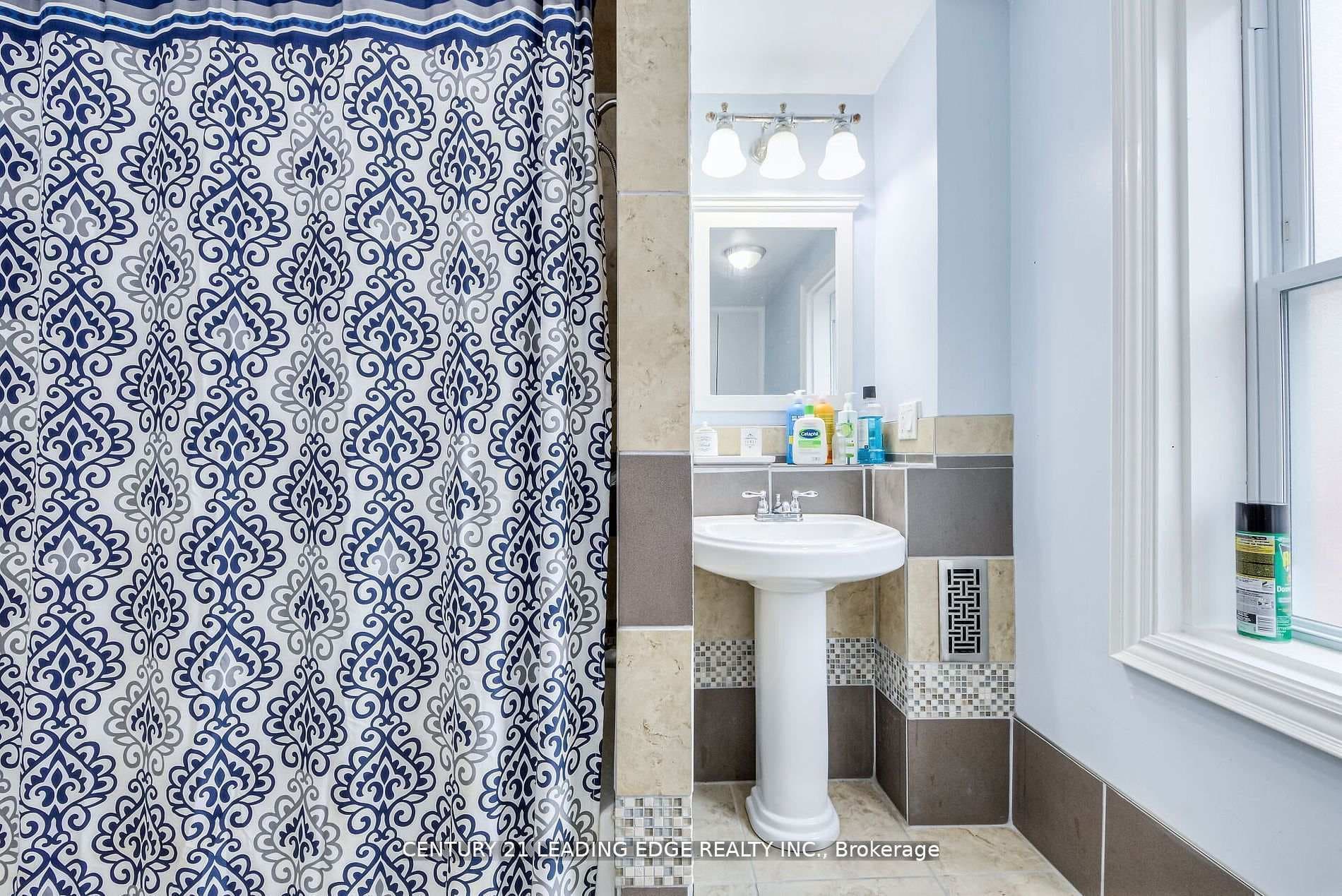 214 Aylmer Street photo 17
