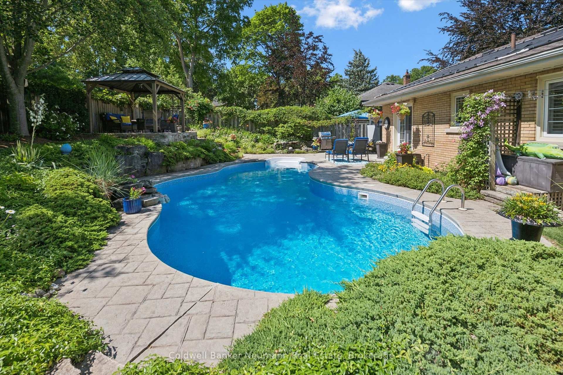 25 Bennett Avenue photo 39