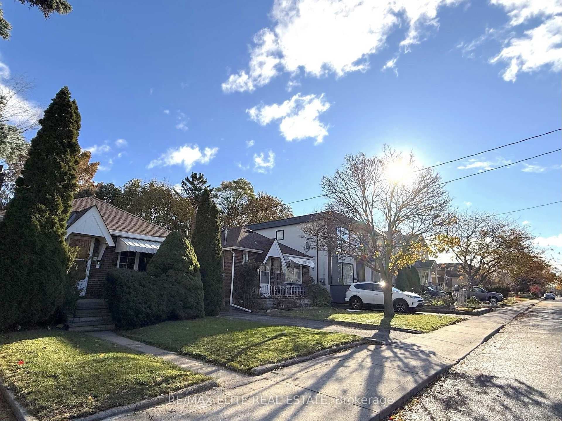 63 St Hubert Avenue photo 2