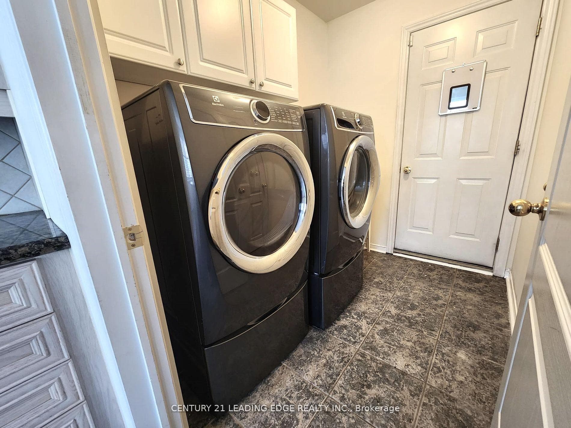 24 Carberry Crescent photo 12