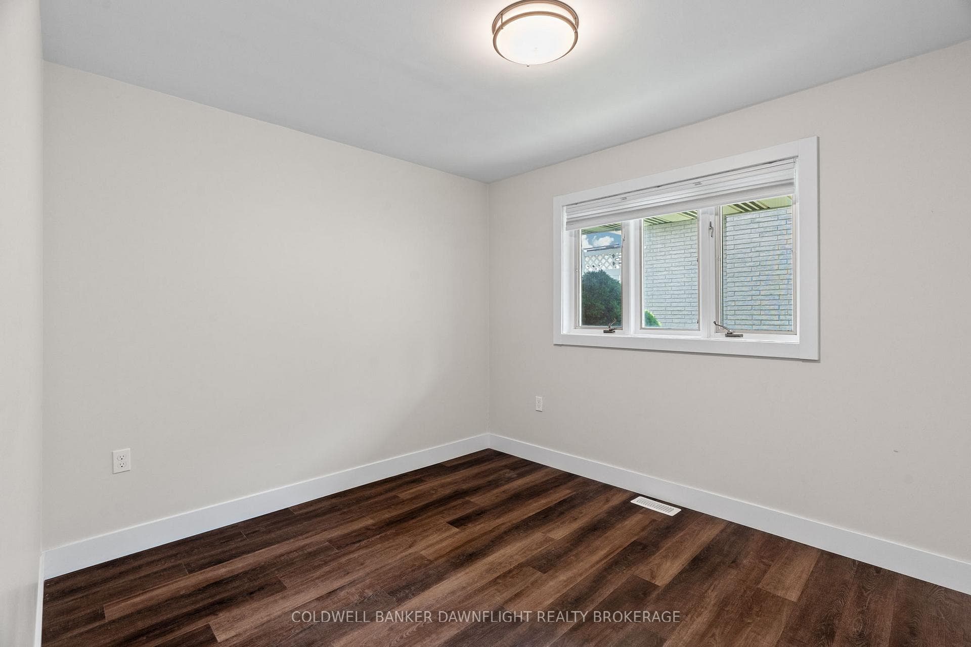 275 Place St Street photo 17